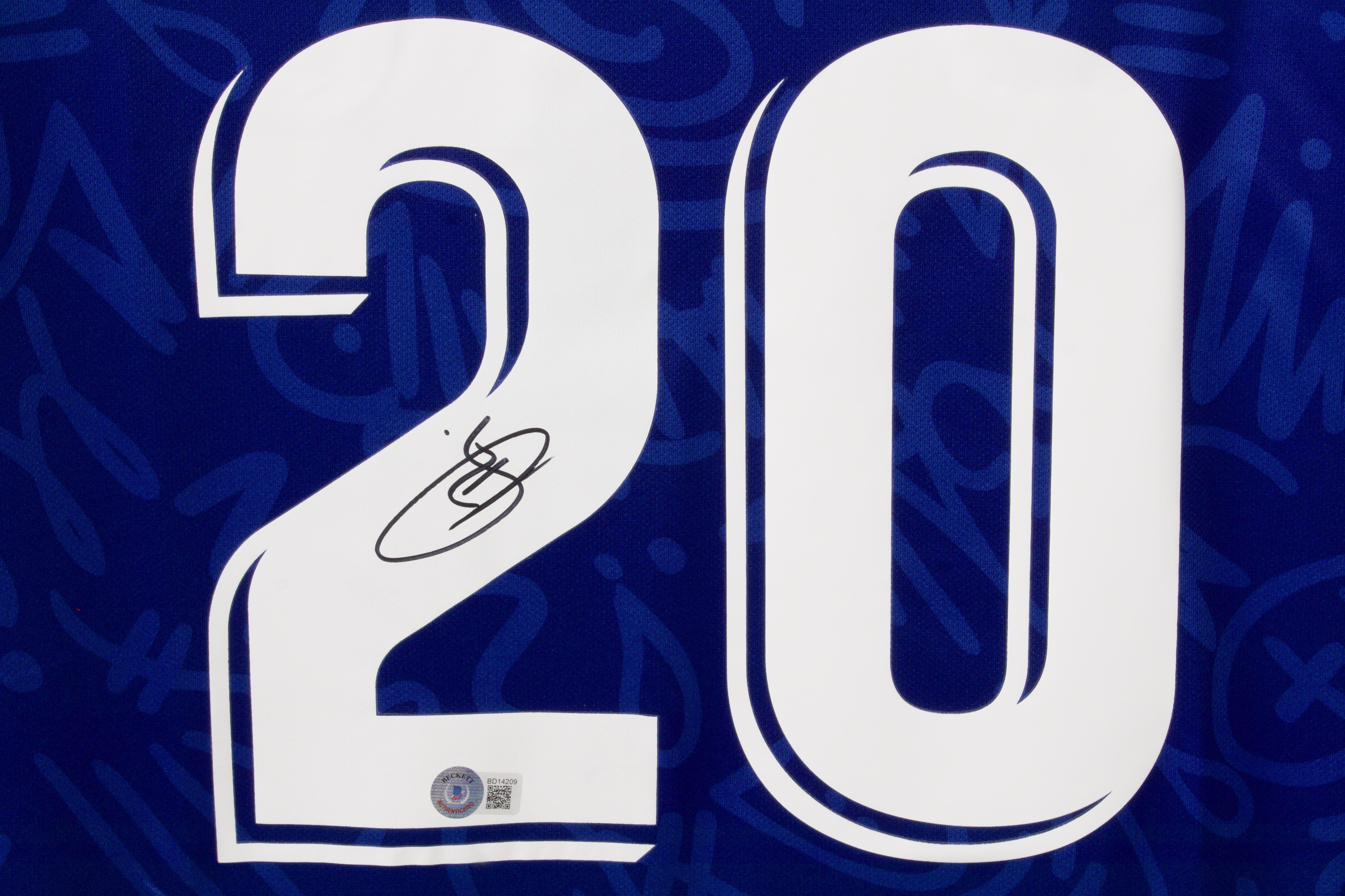 Vinicius Junior Signed Real Madrid Jersey (Beckett) at PristineAuction.com Vinicius Junior Signed Real Madrid Jersey (Beckett) at PristineAuction.com