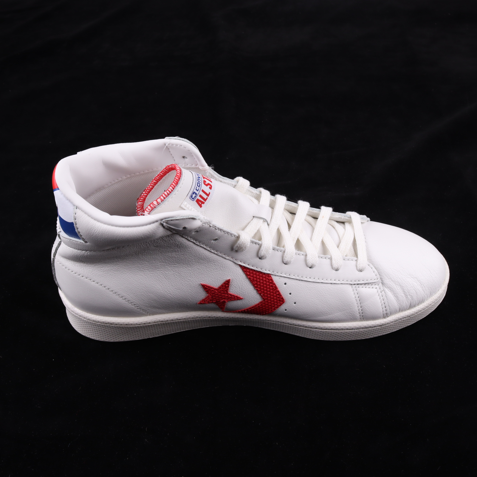 Julius "Dr. J" Erving Signed Converse All-Star Leather Basketball Shoe (DA) at PristineAuction.com Julius "Dr. J" Erving Signed Converse All-Star Leather Basketball Shoe (DA) at PristineAuction.com