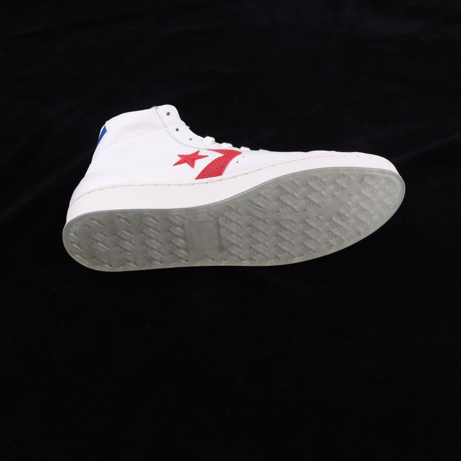 Julius "Dr. J" Erving Signed Converse All-Star Leather Basketball Shoe (DA) at PristineAuction.com Julius "Dr. J" Erving Signed Converse All-Star Leather Basketball Shoe (DA) at PristineAuction.com