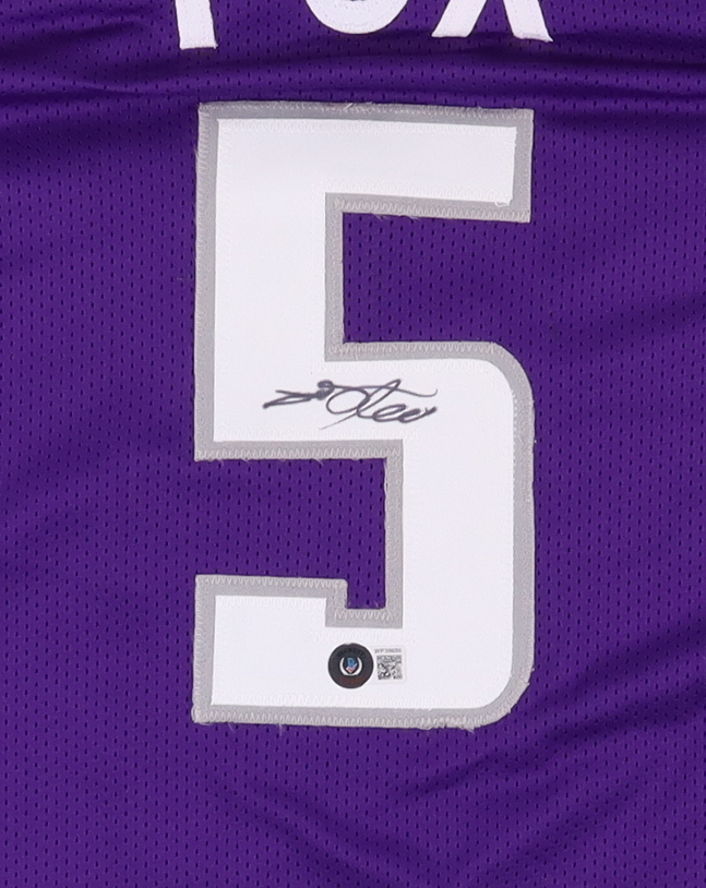 De'Aaron Fox Signed Jersey (Beckett) at PristineAuction.com De'Aaron Fox Signed Jersey (Beckett) at PristineAuction.com