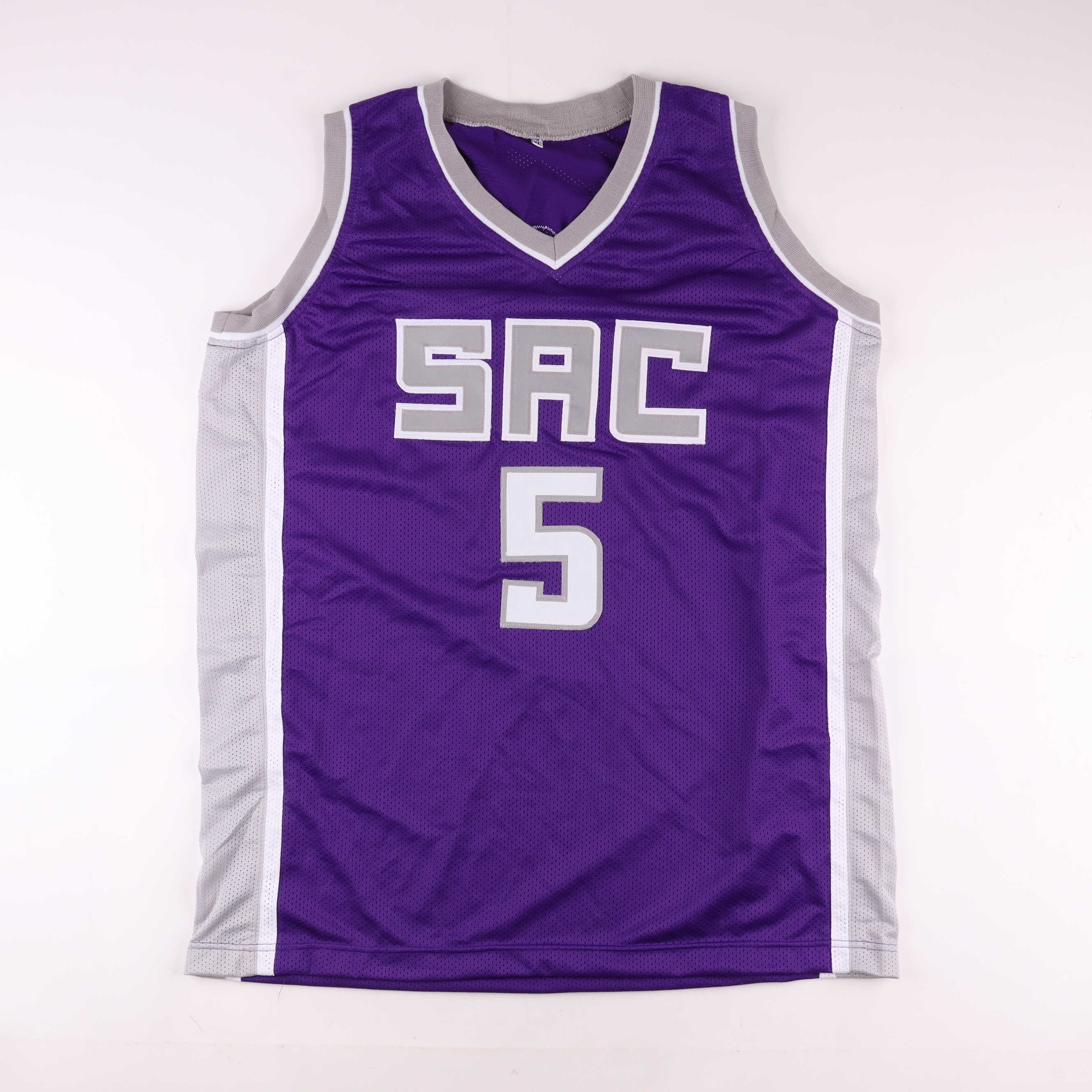 De'Aaron Fox Signed Jersey (Beckett) at PristineAuction.com De'Aaron Fox Signed Jersey (Beckett) at PristineAuction.com