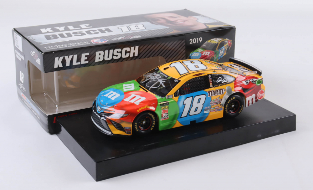 Kyle Busch Signed LE NASCAR #18 M&M's Champion 2019 Camry 1:24 Scale