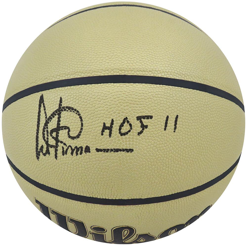 Artis Gilmore Signed NBA Basketball Inscribed "HOF 11" (Schwartz) at PristineAuction.com Artis Gilmore Signed NBA Basketball Inscribed "HOF 11" (Schwartz) at PristineAuction.com