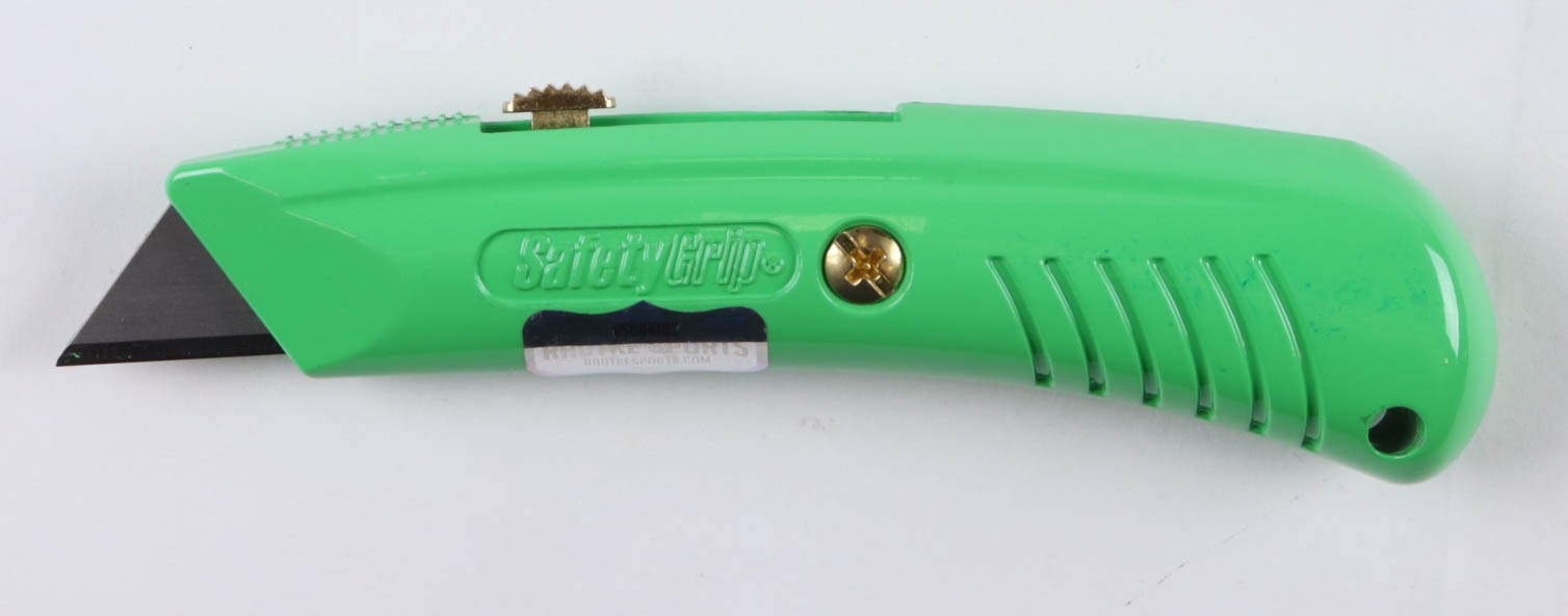 Giancarlo Esposito Signed "Breaking Bad" Television Prop Box Cutter Inscribed "Gus" (Radke) at PristineAuction.com Giancarlo Esposito Signed "Breaking Bad" Television Prop Box Cutter Inscribed "Gus" (Radke) at PristineAuction.com