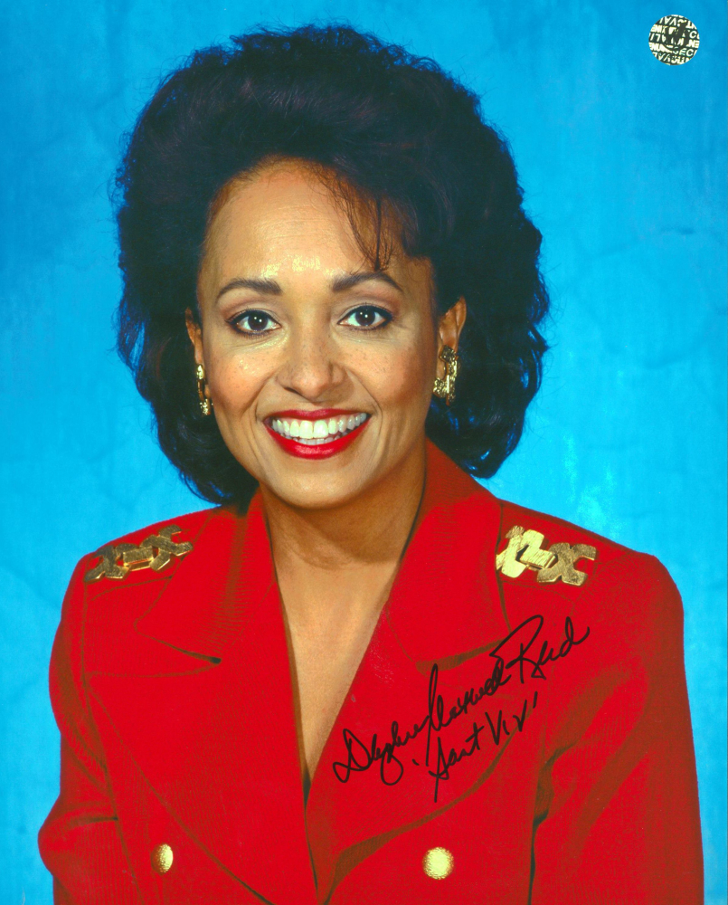 Daphne Maxwell Reid Signed "The Fresh Prince of Bel Air" 8x10 Photo