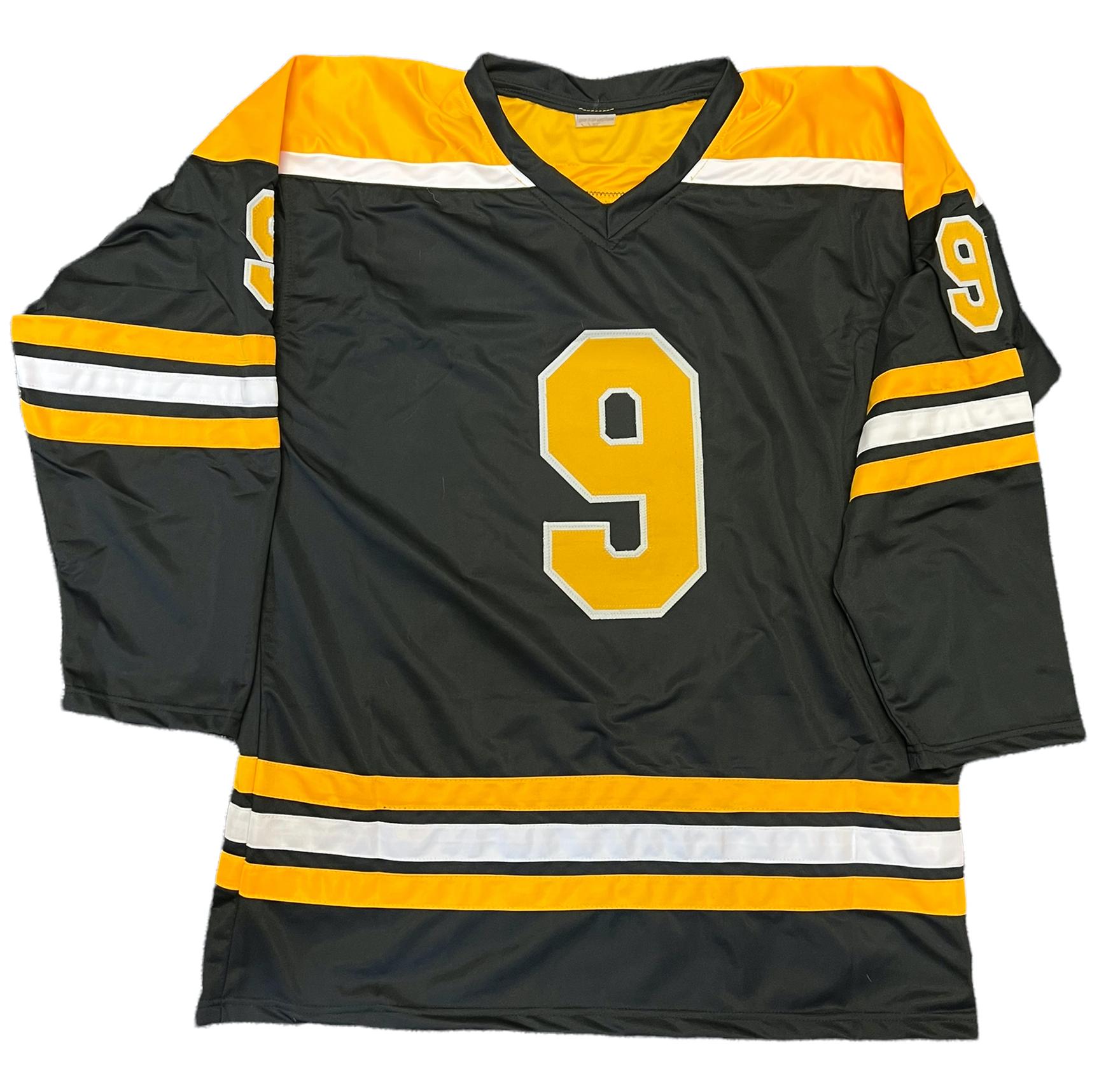 Johnny Bucyk Signed Jersey Inscribed "H.O.F. 1981" & "1970-72 Cups" (JSA) at PristineAuction.com Johnny Bucyk Signed Jersey Inscribed "H.O.F. 1981" & "1970-72 Cups" (JSA) at PristineAuction.com