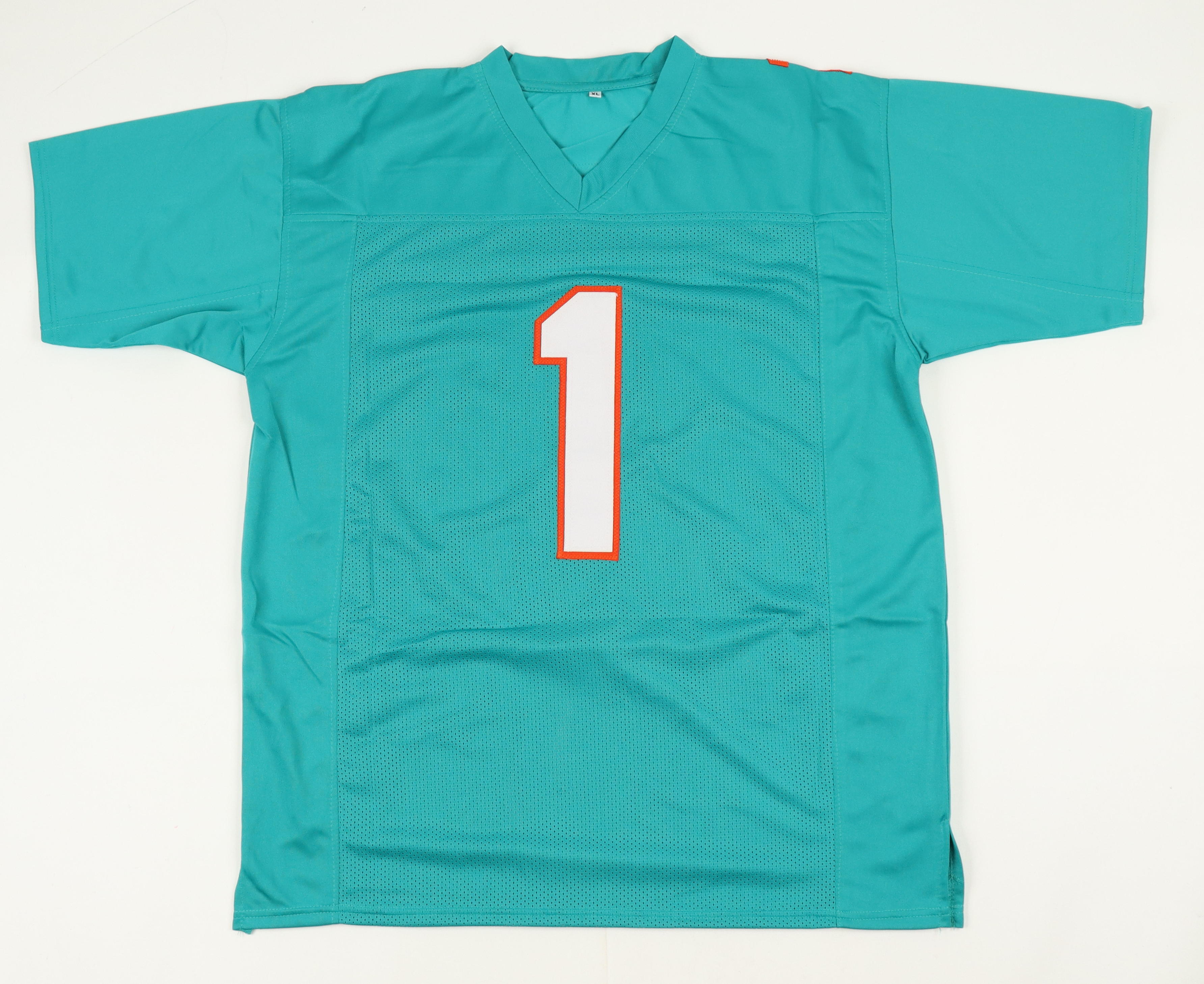 Tua Tagovailoa Signed Jersey (Beckett) at PristineAuction.com Tua Tagovailoa Signed Jersey (Beckett) at PristineAuction.com