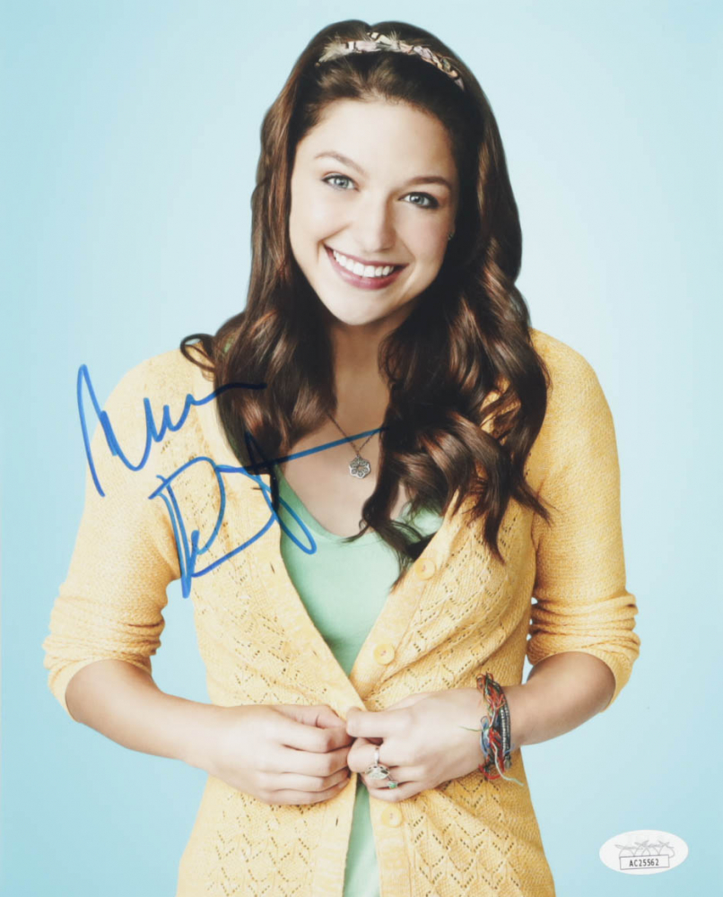 Melissa Benoist Signed "Glee" 8x10 Photo (JSA) | Pristine Auction