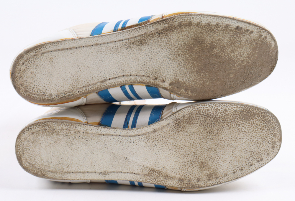 Mike Tyson Signed Pair of Vintage Everlast Boxing Shoes (PSA & Tyson