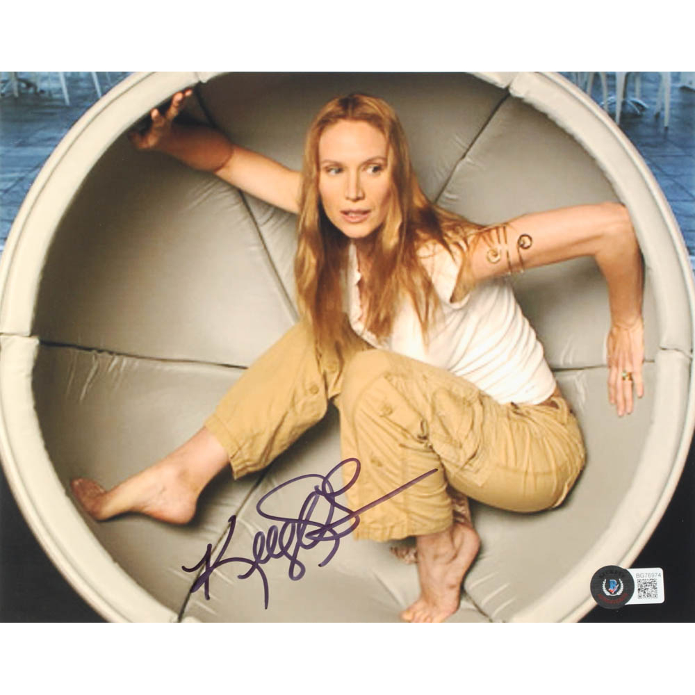 Kelly Lynch Signed "Road House" 8x10 Photo (Beckett) Pristine Auction