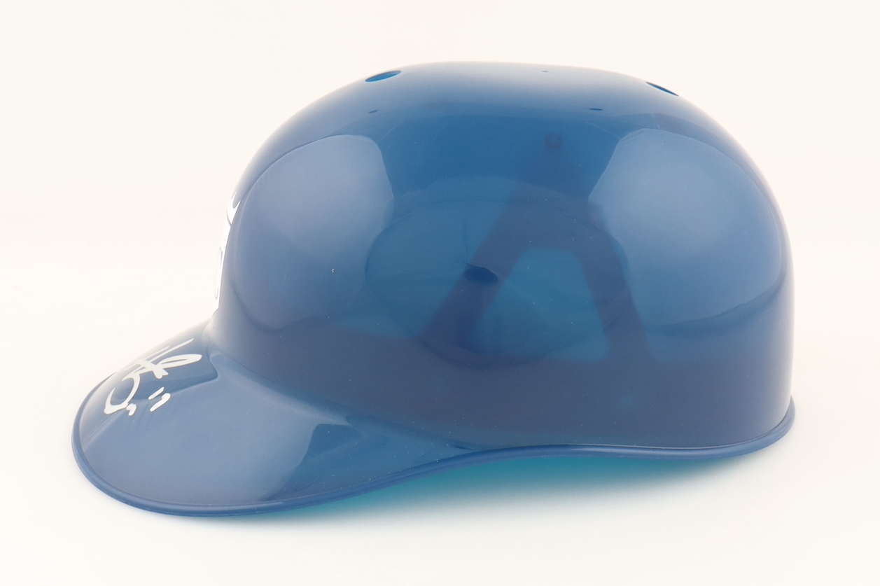 Hunter Dozier Signed Royals Full-Size Batting Helmet (PSA) at PristineAuction.com Hunter Dozier Signed Royals Full-Size Batting Helmet (PSA) at PristineAuction.com