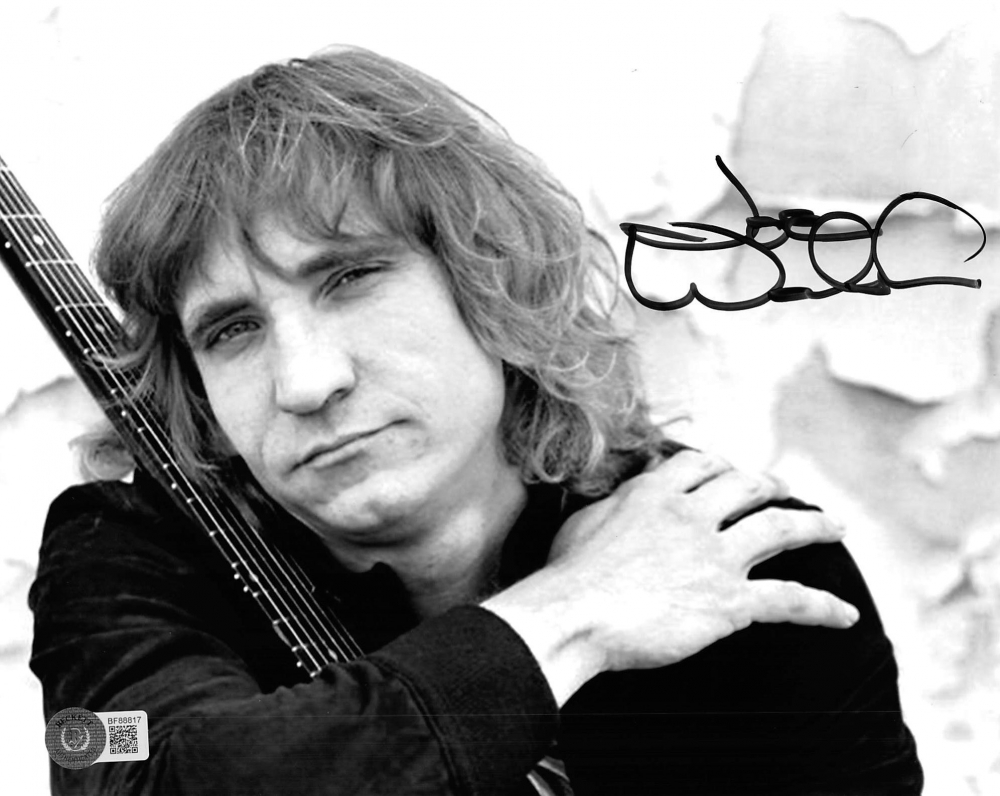Joe Walsh Signed 8x10 Photo (Beckett) Pristine Auction