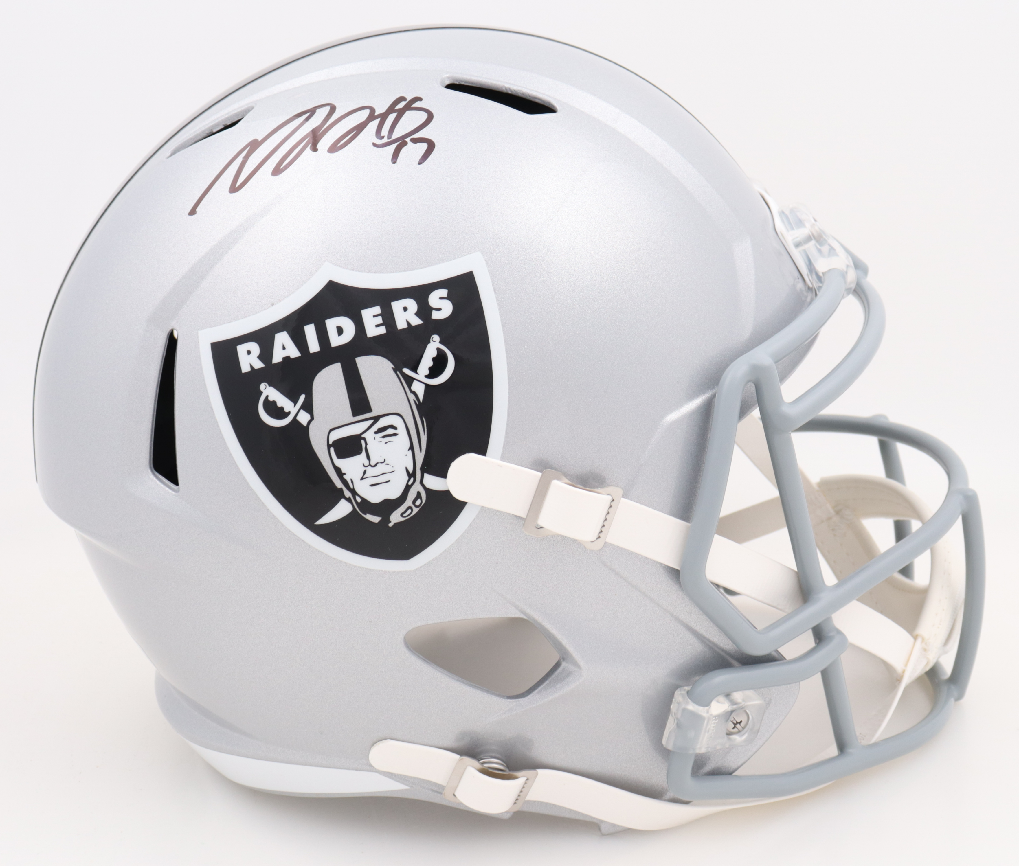 Davante Adams Signed Raiders Full Size Speed Helmet (Beckett) at PristineAuction.com Davante Adams Signed Raiders Full Size Speed Helmet (Beckett) at PristineAuction.com