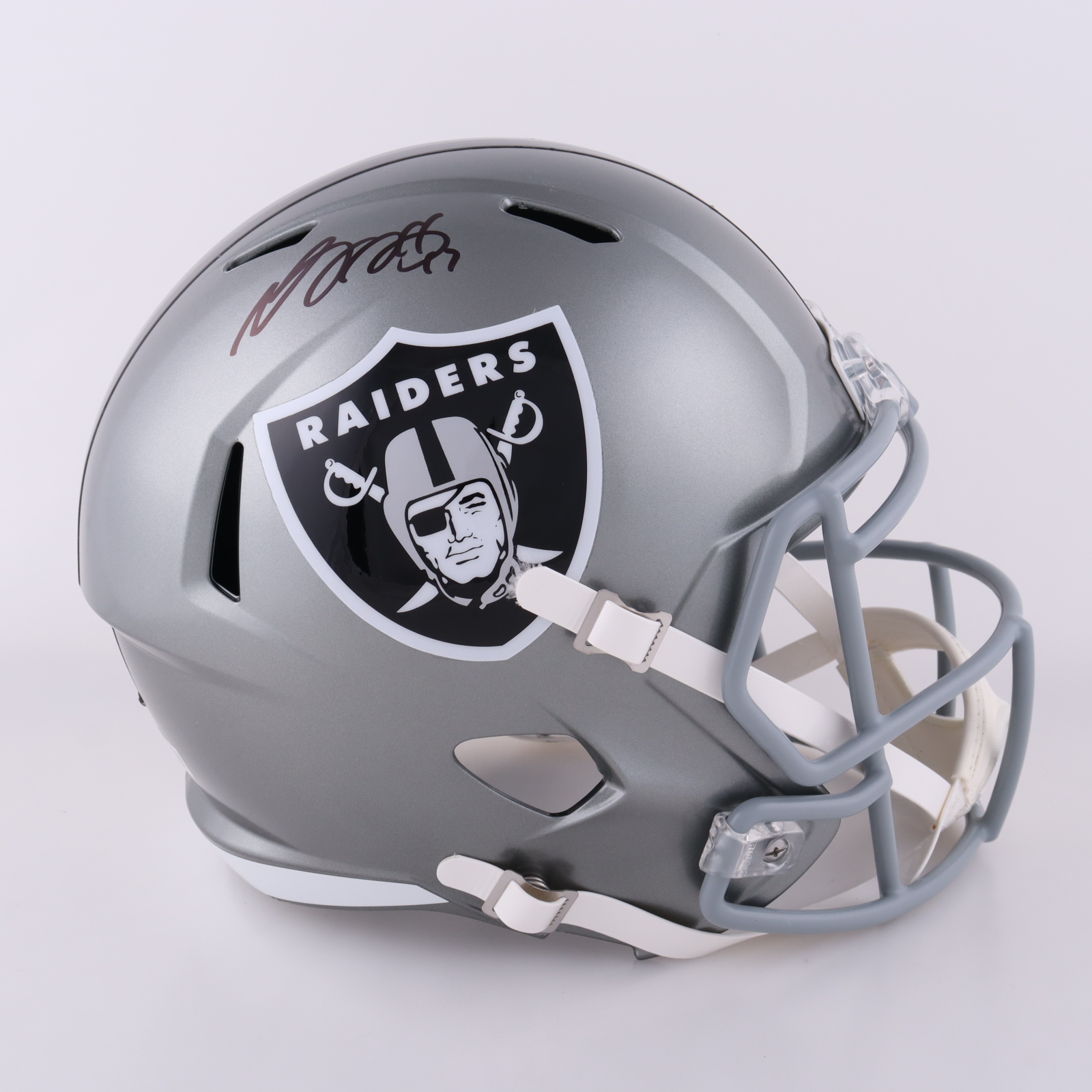Davante Adams Signed Raiders Full Size Speed Helmet (Beckett) at PristineAuction.com Davante Adams Signed Raiders Full Size Speed Helmet (Beckett) at PristineAuction.com
