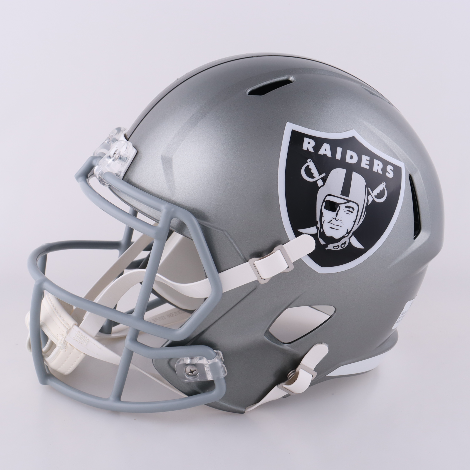 Davante Adams Signed Raiders Full Size Speed Helmet (Beckett) at PristineAuction.com Davante Adams Signed Raiders Full Size Speed Helmet (Beckett) at PristineAuction.com