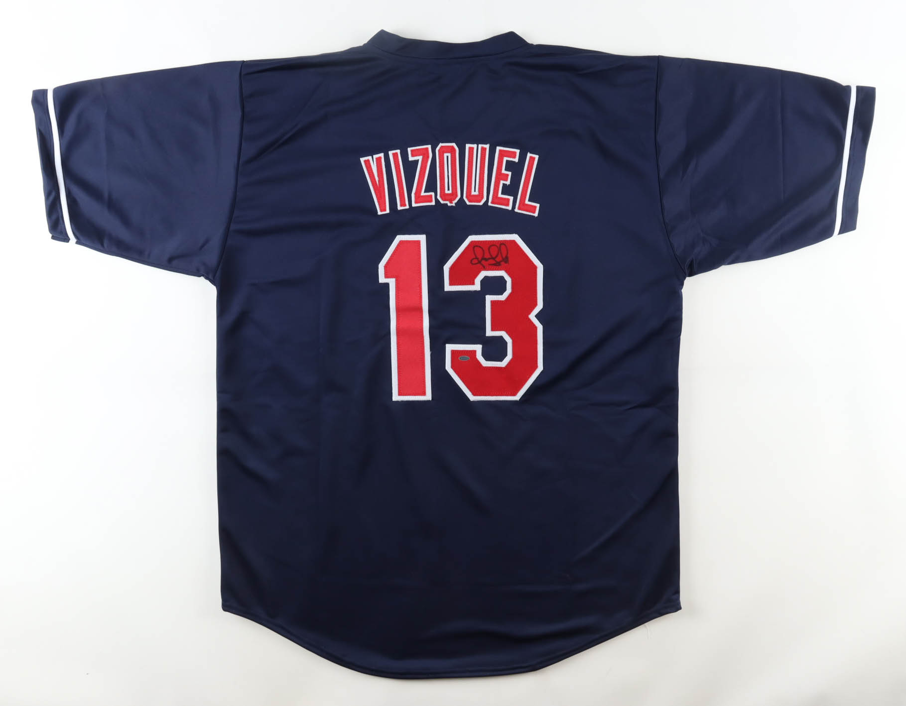 Omar Vizquel Signed Jersey (OkAuthentics) at PristineAuction.com Omar Vizquel Signed Jersey (OkAuthentics) at PristineAuction.com