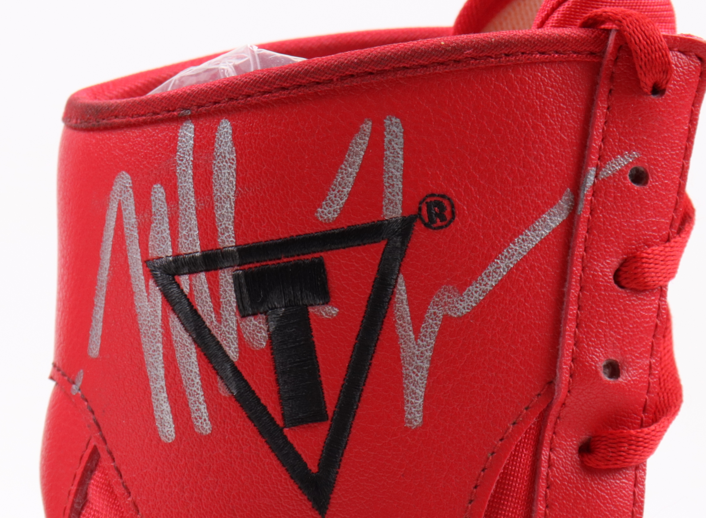 Mike Tyson Signed Pair of Title Boxing Shoes (PSA & Tyson) at PristineAuction.com Mike Tyson Signed Pair of Title Boxing Shoes (PSA & Tyson) at PristineAuction.com