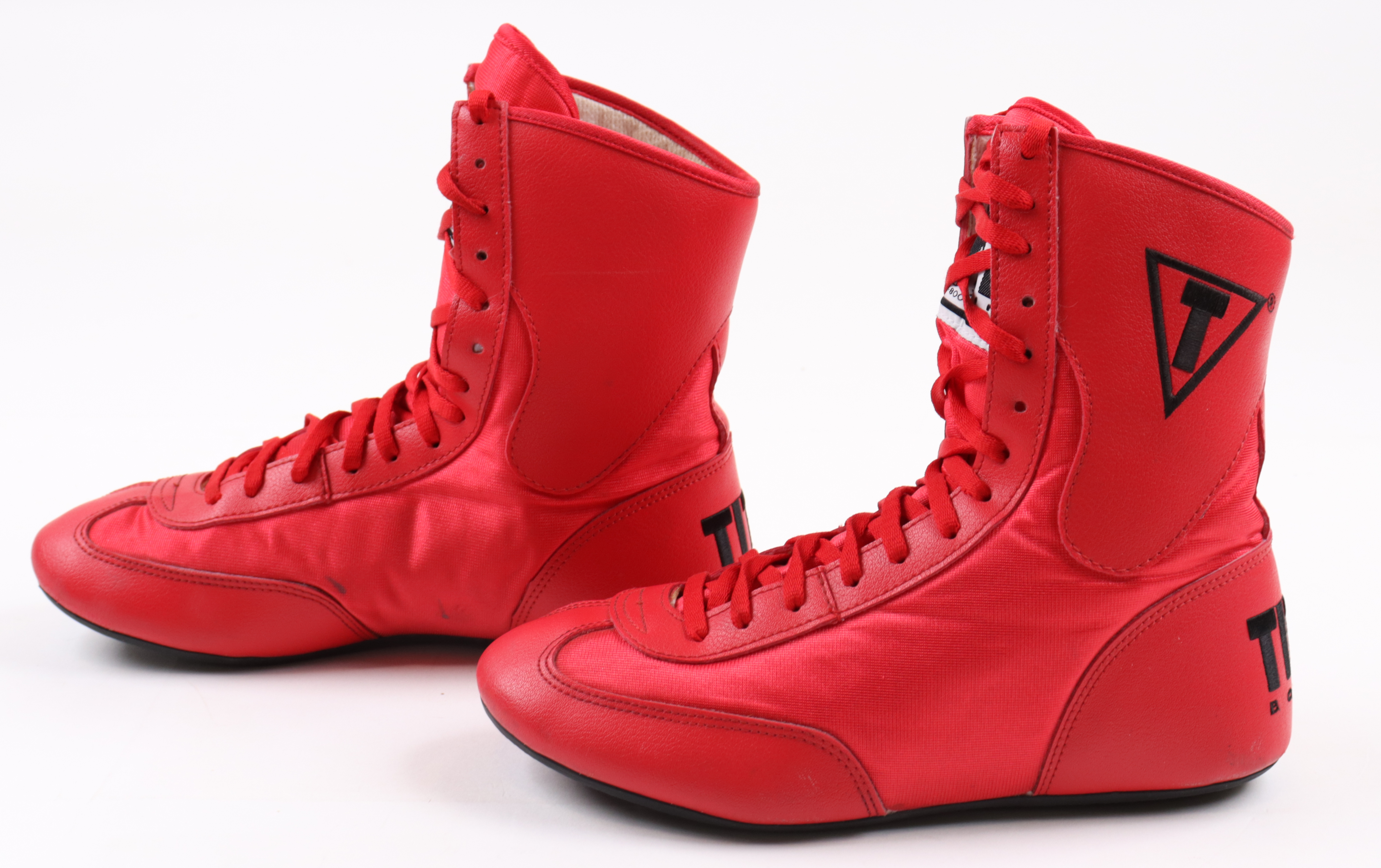 Mike Tyson Signed Pair of Title Boxing Shoes (PSA & Tyson) at PristineAuction.com Mike Tyson Signed Pair of Title Boxing Shoes (PSA & Tyson) at PristineAuction.com