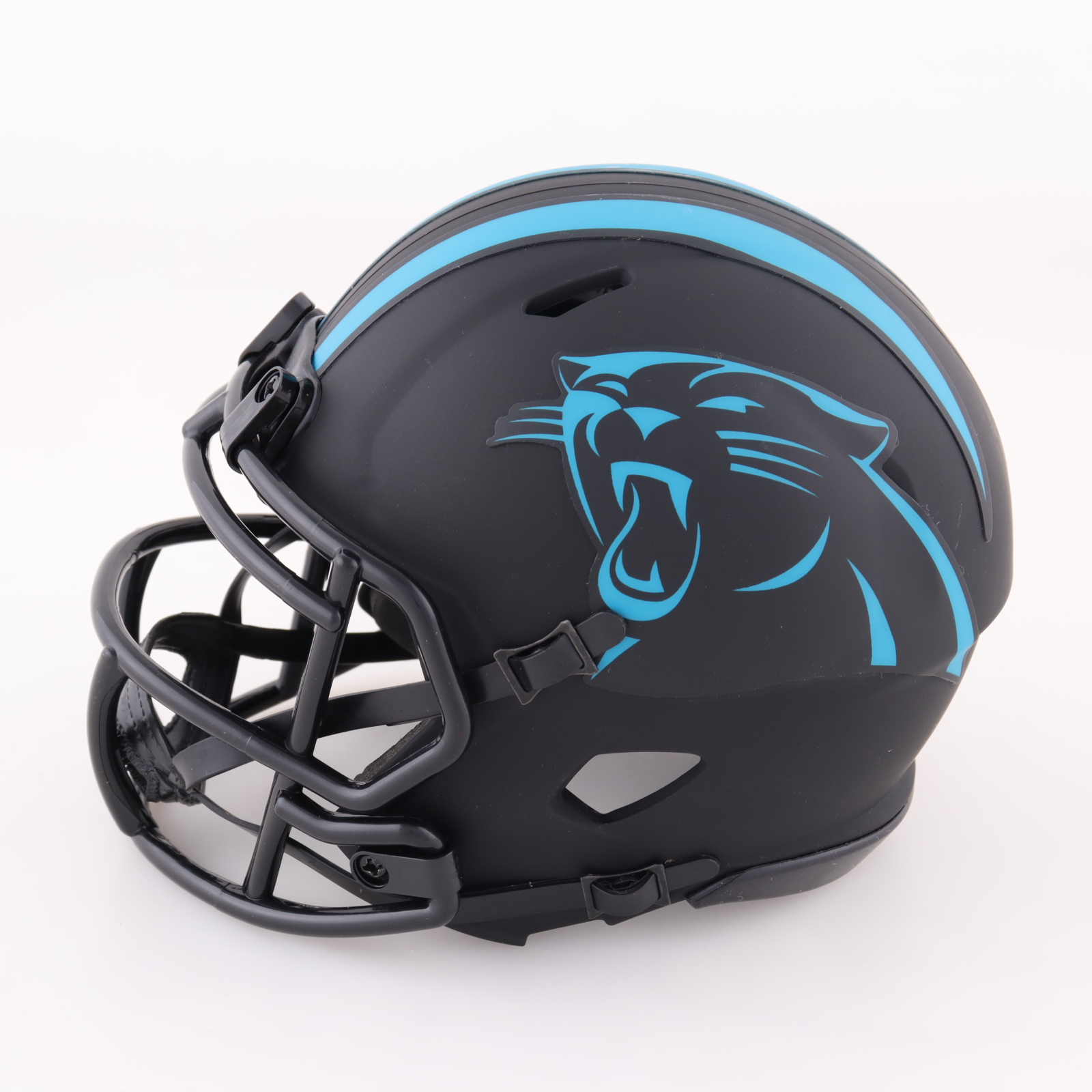 Luke Kuechly Signed Panthers Eclipse Alternate Speed Mini Helmet (Beckett) at PristineAuction.com Luke Kuechly Signed Panthers Eclipse Alternate Speed Mini Helmet (Beckett) at PristineAuction.com