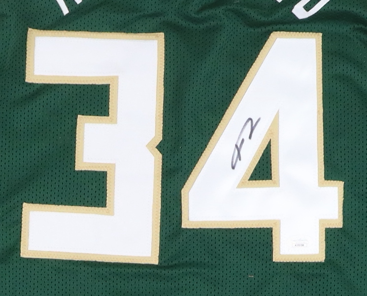 Giannis Antetokounmpo Signed Jersey (JSA) at PristineAuction.com Giannis Antetokounmpo Signed Jersey (JSA) at PristineAuction.com