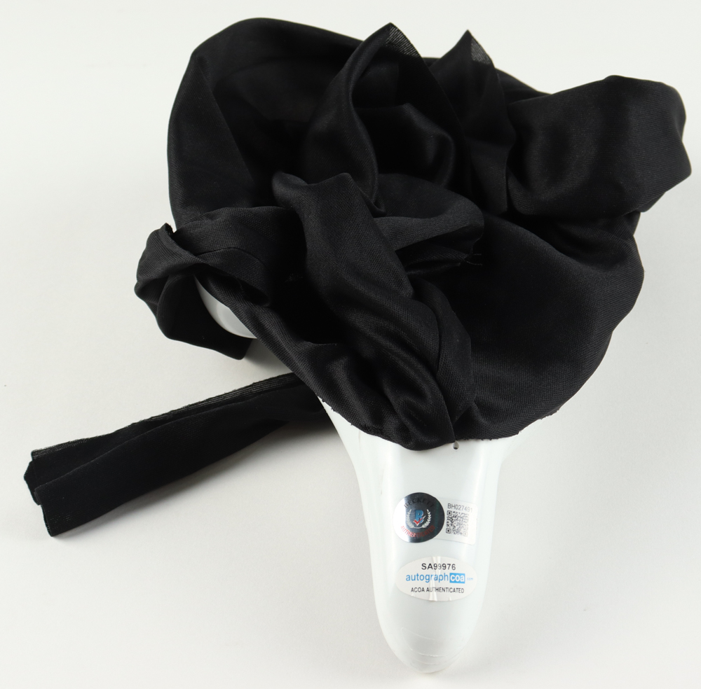 David Arquette Signed "Scream" Ghost Face Mask (Beckett & AutographCOA) at PristineAuction.com David Arquette Signed "Scream" Ghost Face Mask (Beckett & AutographCOA) at PristineAuction.com