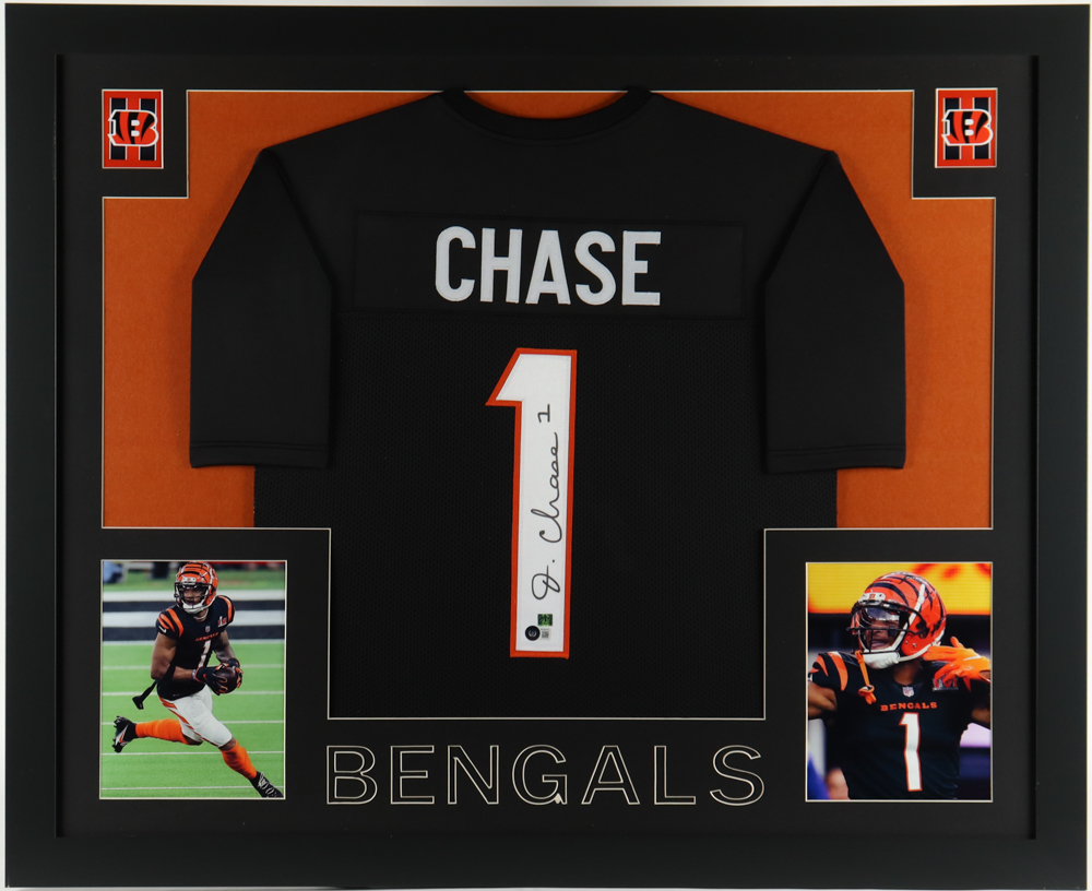 Ja'Marr Chase Signed Custom Framed Jersey Display (Beckett & Chase) at PristineAuction.com Ja'Marr Chase Signed Custom Framed Jersey Display (Beckett & Chase) at PristineAuction.com