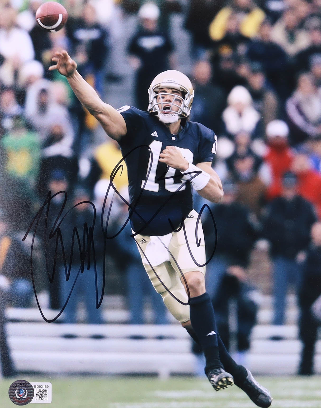 Brady Quinn Signed Notre Dame Fighting Irish 8x10 Photo (Beckett) at PristineAuction.com Brady Quinn Signed Notre Dame Fighting Irish 8x10 Photo (Beckett) at PristineAuction.com