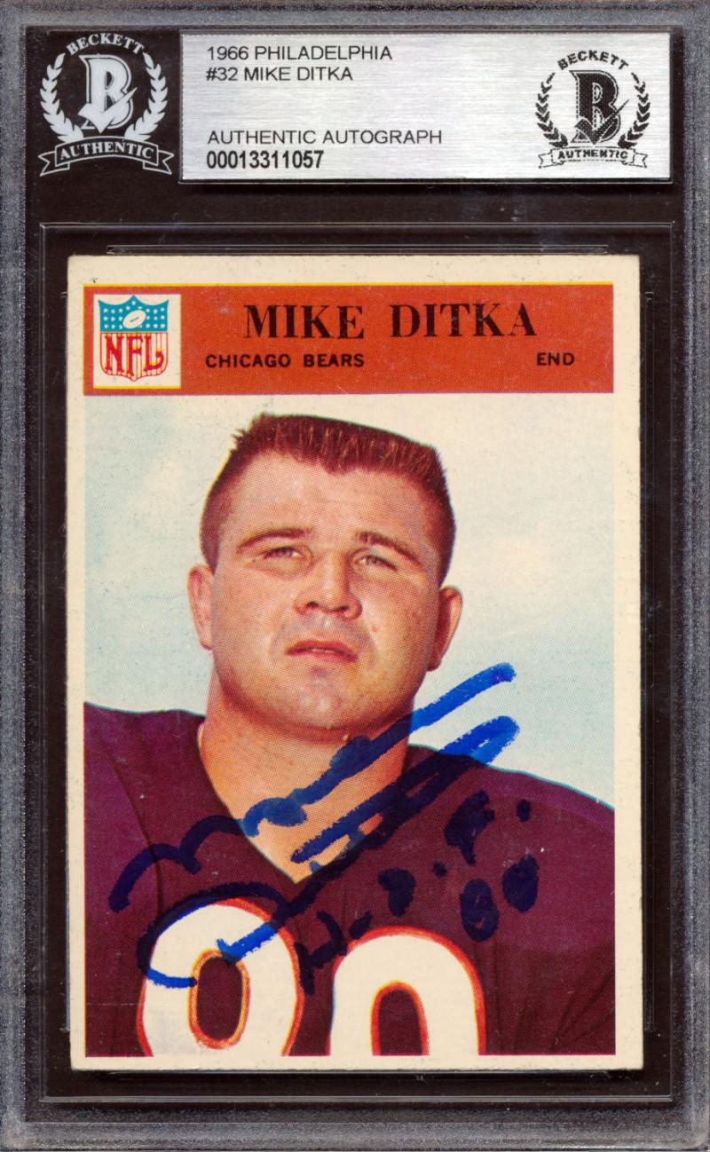 Mike Ditka Signed 1966 Philadelphia #32 Inscribed "H.O.F. 88" (BGS) at PristineAuction.com Mike Ditka Signed 1966 Philadelphia #32 Inscribed "H.O.F. 88" (BGS) at PristineAuction.com