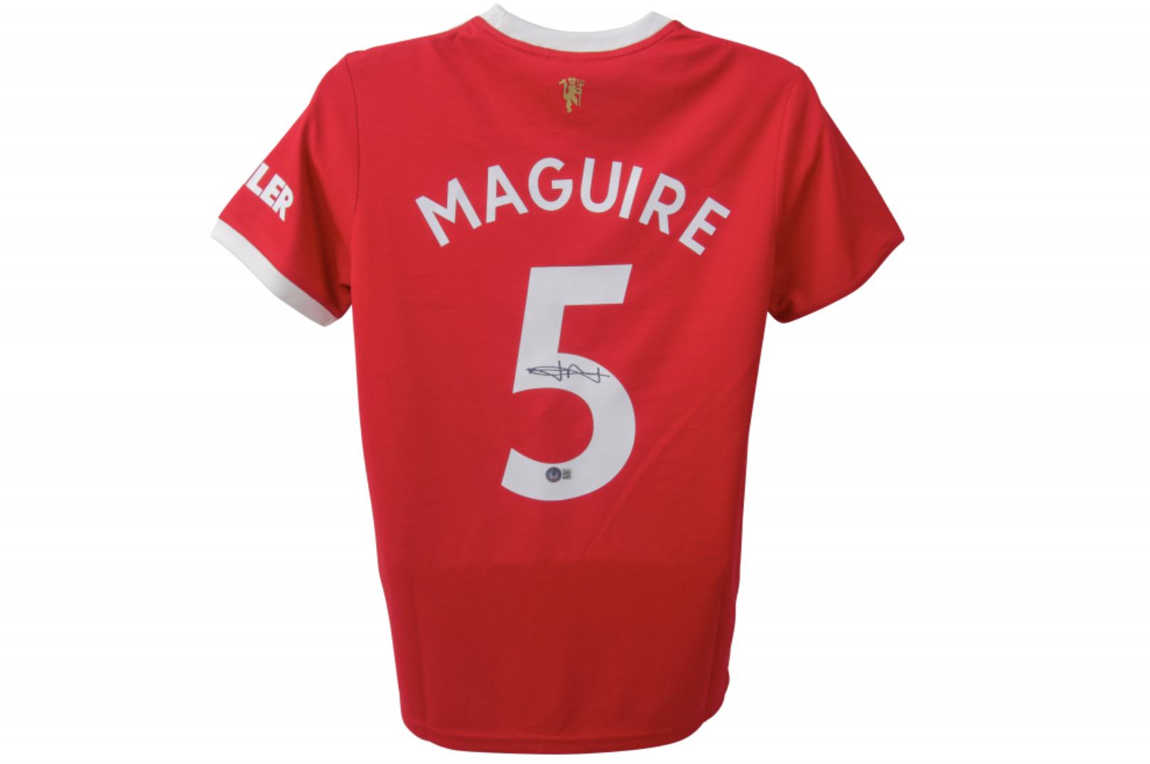 Harry Maguire Signed Manchester United Jersey (Beckett) at PristineAuction.com Harry Maguire Signed Manchester United Jersey (Beckett) at PristineAuction.com