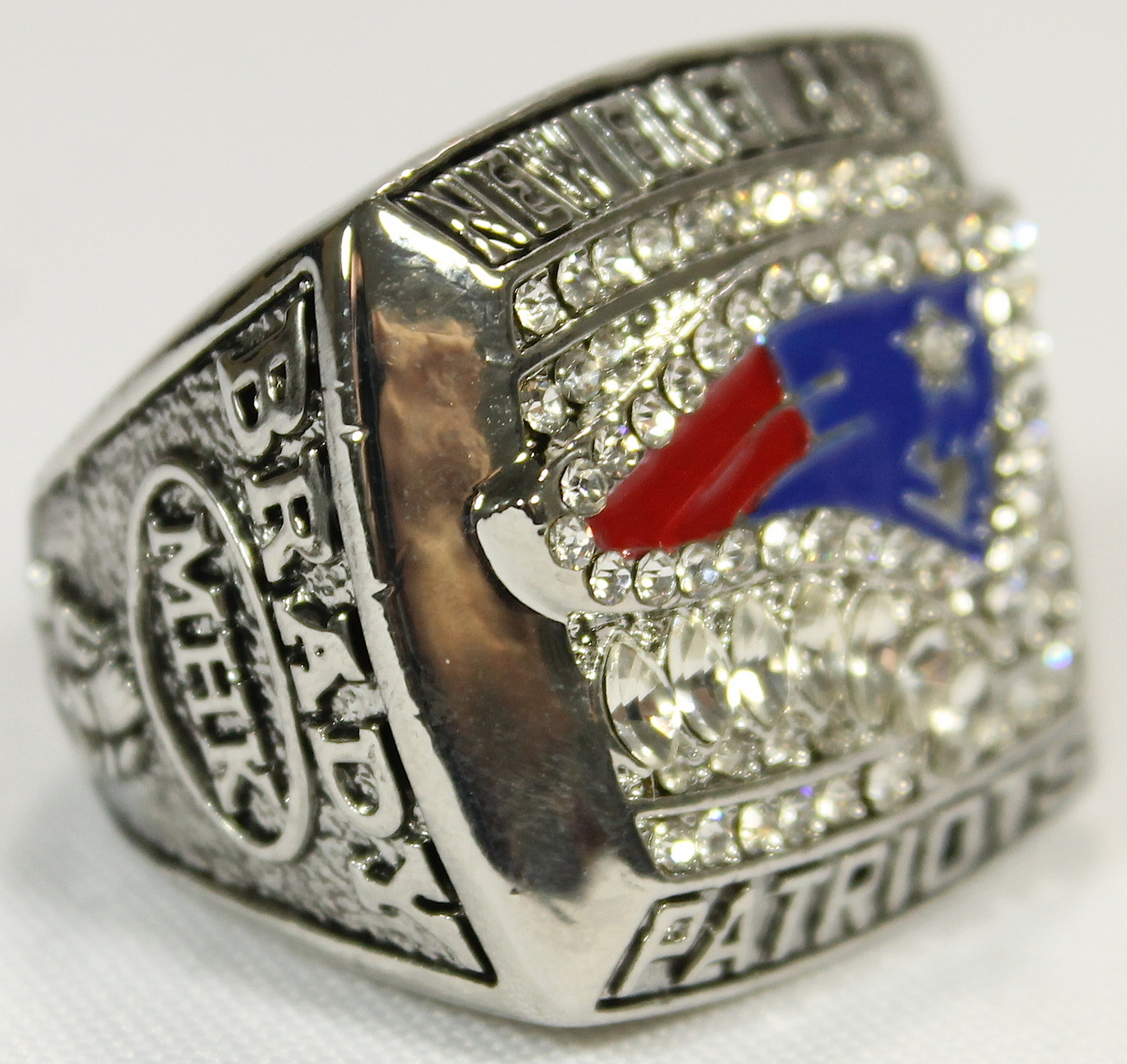 Tom Brady New England Patriots High Quality Replica 2011 AFC Championship Ring at PristineAuction.com Tom Brady New England Patriots High Quality Replica 2011 AFC Championship Ring at PristineAuction.com