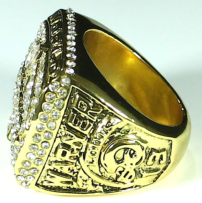 Kurt Warner St. Louis Rams High Quality Replica 1999 Super Bowl XXXIV Championship Ring at PristineAuction.com Kurt Warner St. Louis Rams High Quality Replica 1999 Super Bowl XXXIV Championship Ring at PristineAuction.com