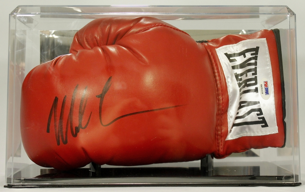 Mike Tyson Signed Everlast Boxing Glove with Display Case (PSA COA) Pristine Auction Mike Tyson Signed Everlast Boxing Glove with Display Case (PSA COA) Pristine Auction