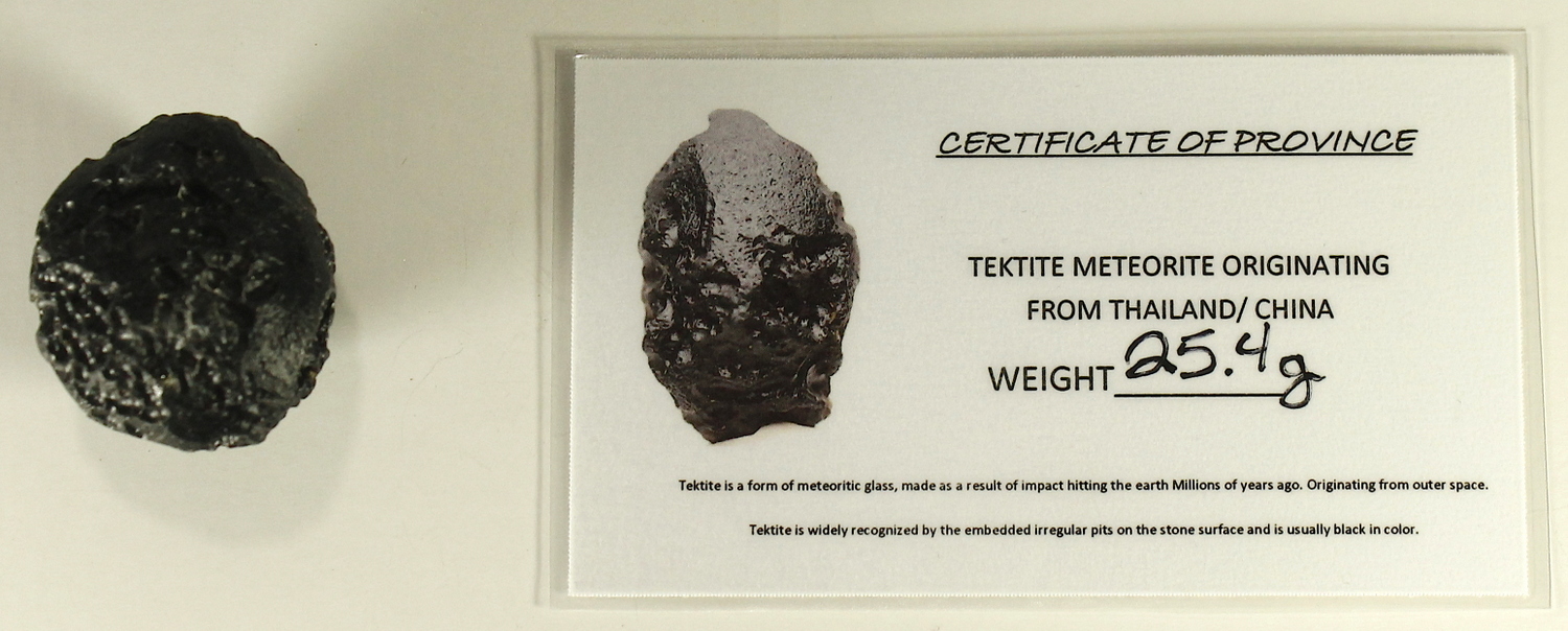Tektite Meteorite from Thailand/China (25.4 grams) at PristineAuction.com Tektite Meteorite from Thailand/China (25.4 grams) at PristineAuction.com