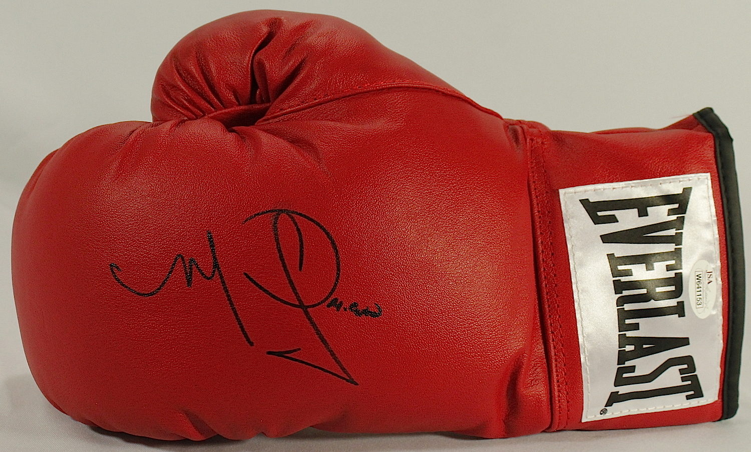 Miguel Cotto Leonard Signed Everlast Boxing Glove with Display Case (JSA COA) at PristineAuction.com Miguel Cotto Leonard Signed Everlast Boxing Glove with Display Case (JSA COA) at PristineAuction.com