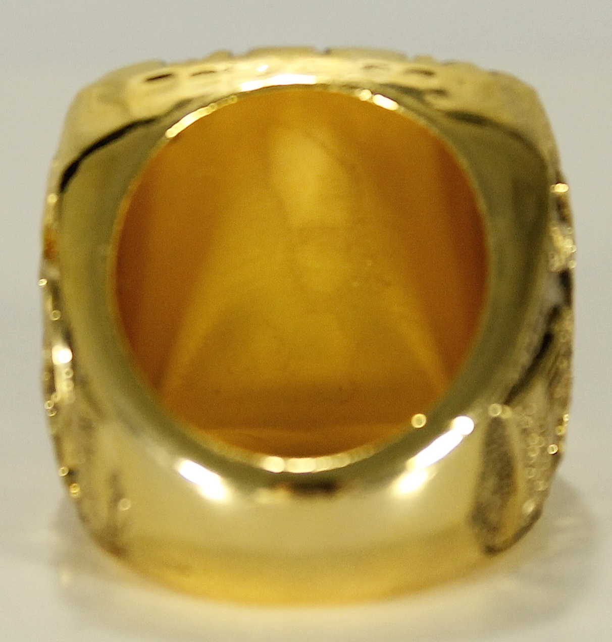 Derek Jeter New York Yankees High Quality Replica 1996 World Series Ring at PristineAuction.com Derek Jeter New York Yankees High Quality Replica 1996 World Series Ring at PristineAuction.com