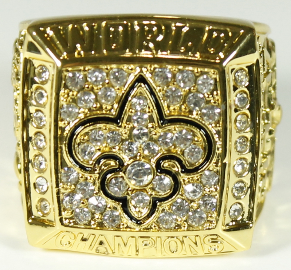 Drew Brees Saints High Quality Replica 2009 Super Bowl XLIV Championship Ring at PristineAuction.com Drew Brees Saints High Quality Replica 2009 Super Bowl XLIV Championship Ring at PristineAuction.com