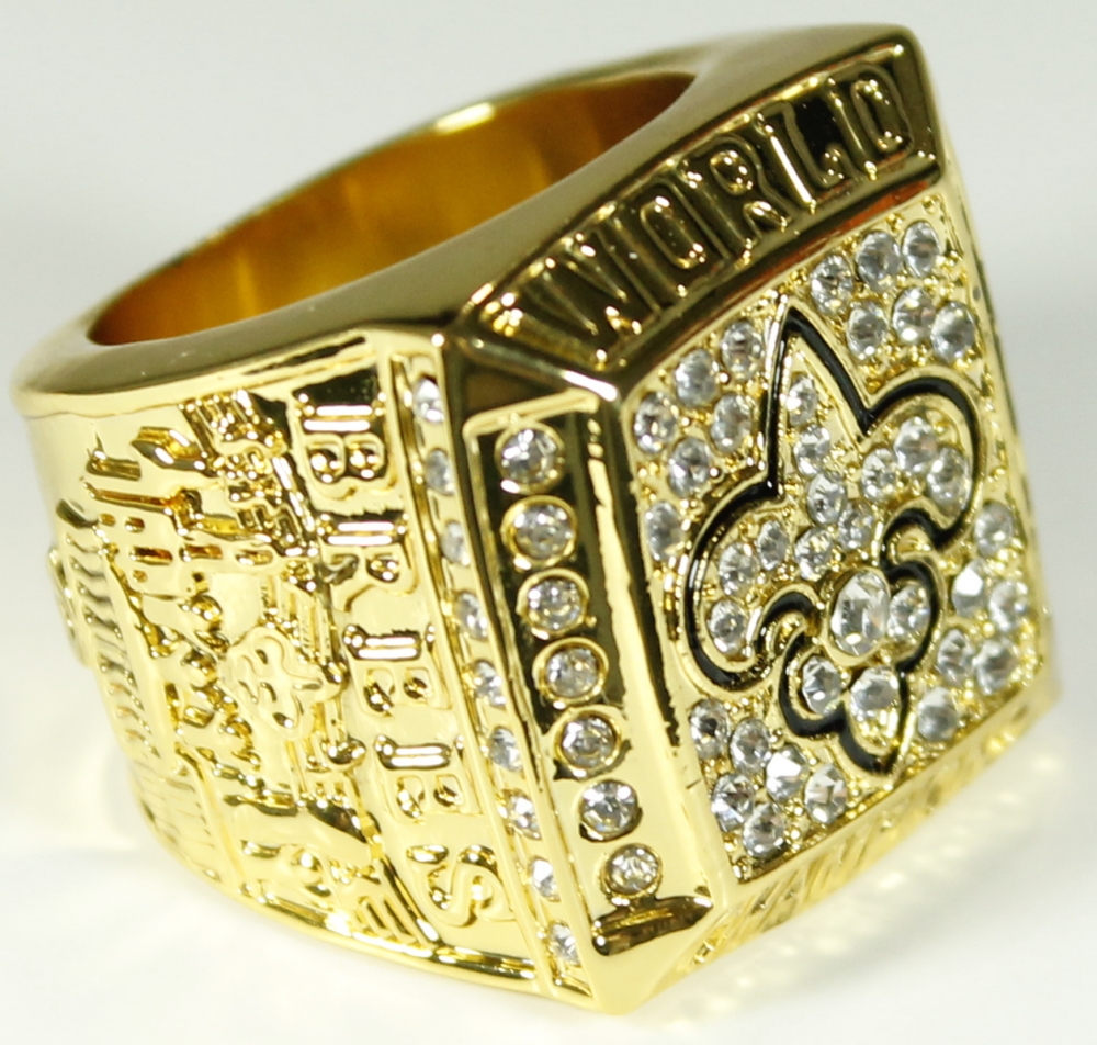Drew Brees Saints High Quality Replica 2009 Super Bowl XLIV Championship Ring at PristineAuction.com Drew Brees Saints High Quality Replica 2009 Super Bowl XLIV Championship Ring at PristineAuction.com