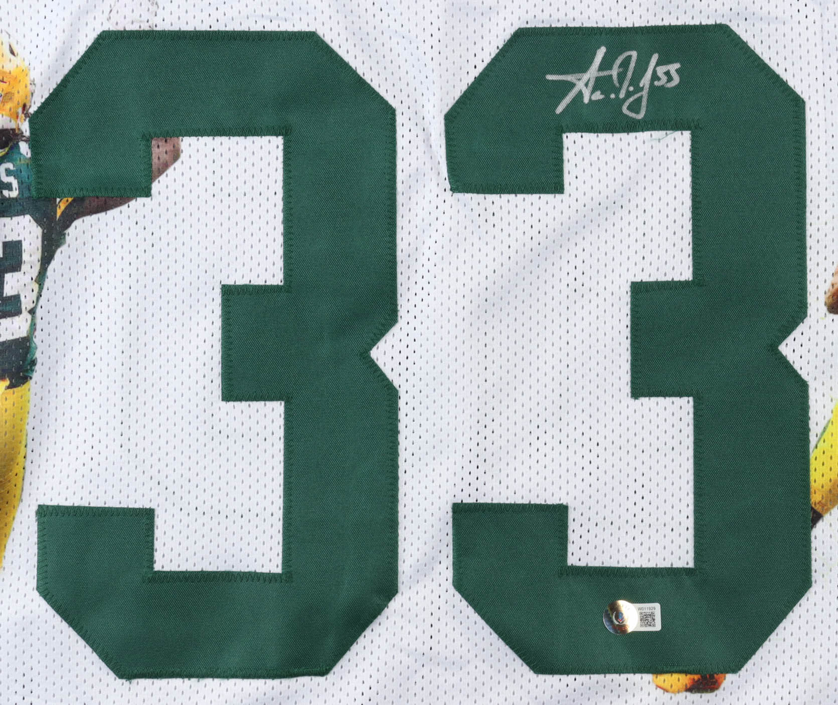 Aaron Jones Signed Jersey (Beckett) at PristineAuction.com Aaron Jones Signed Jersey (Beckett) at PristineAuction.com