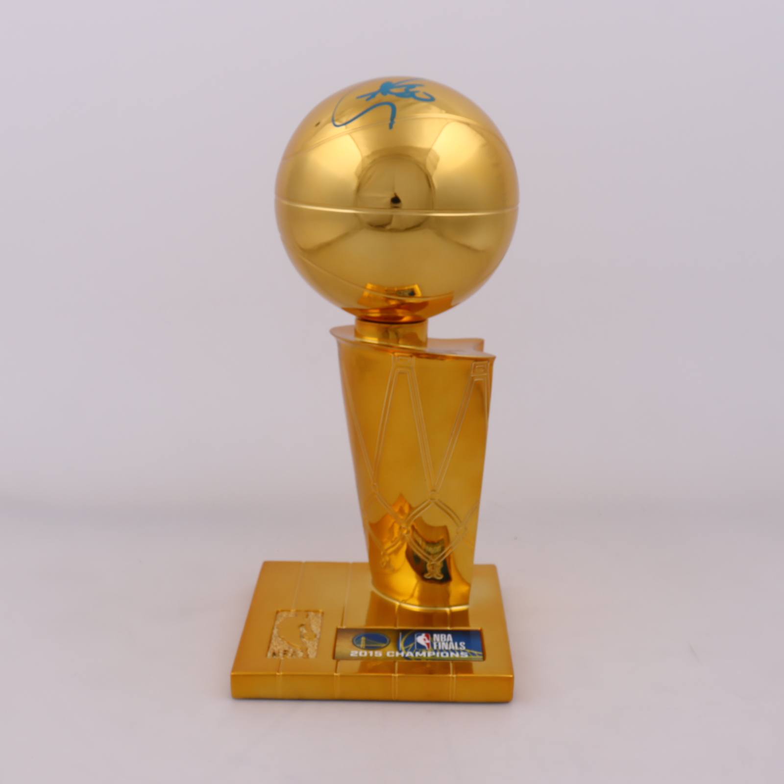 Stephen Curry Signed Warriors Replica Championship Trophy (Beckett & Curry) at PristineAuction.com Stephen Curry Signed Warriors Replica Championship Trophy (Beckett & Curry) at PristineAuction.com