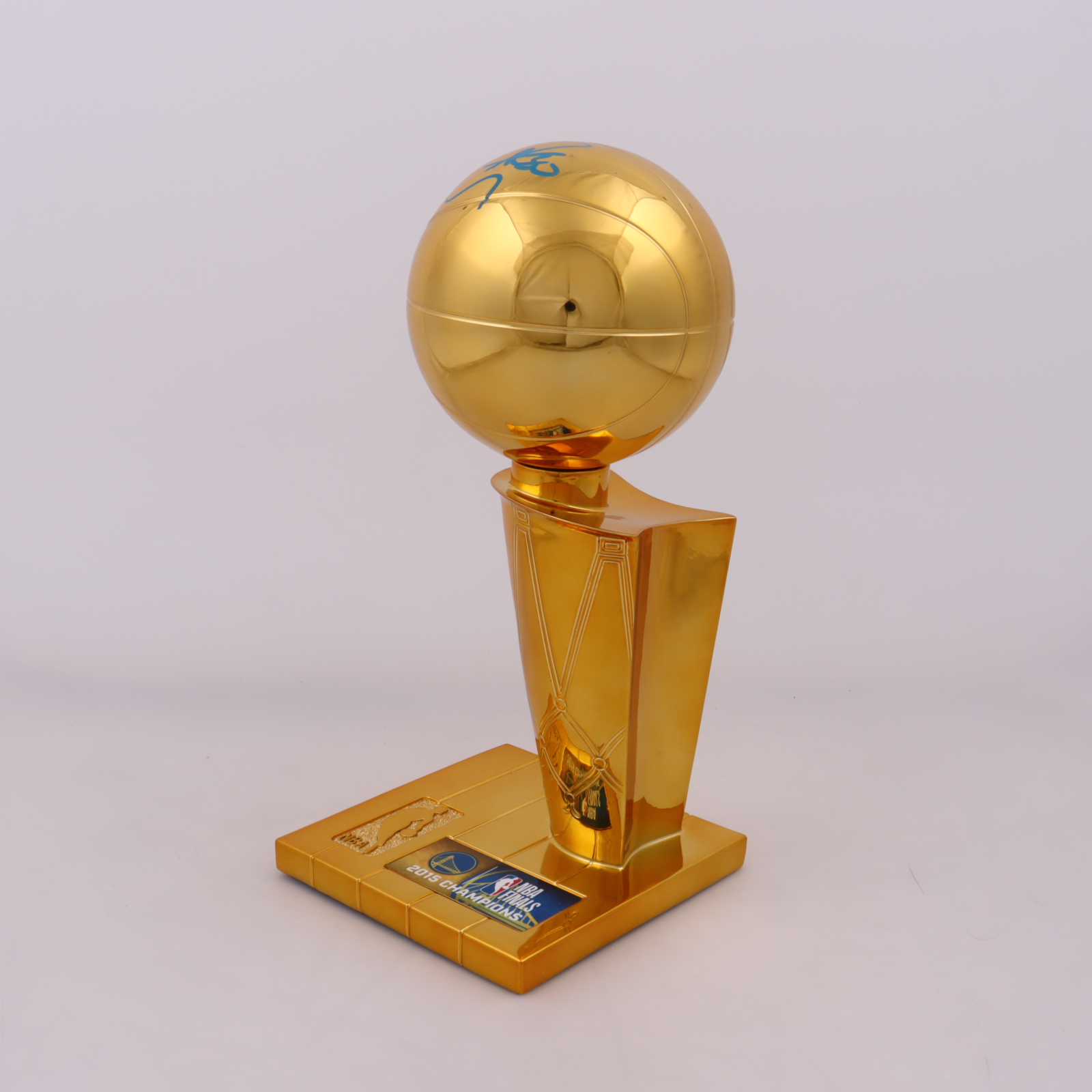 Stephen Curry Signed Warriors Replica Championship Trophy (Beckett & Curry) at PristineAuction.com Stephen Curry Signed Warriors Replica Championship Trophy (Beckett & Curry) at PristineAuction.com
