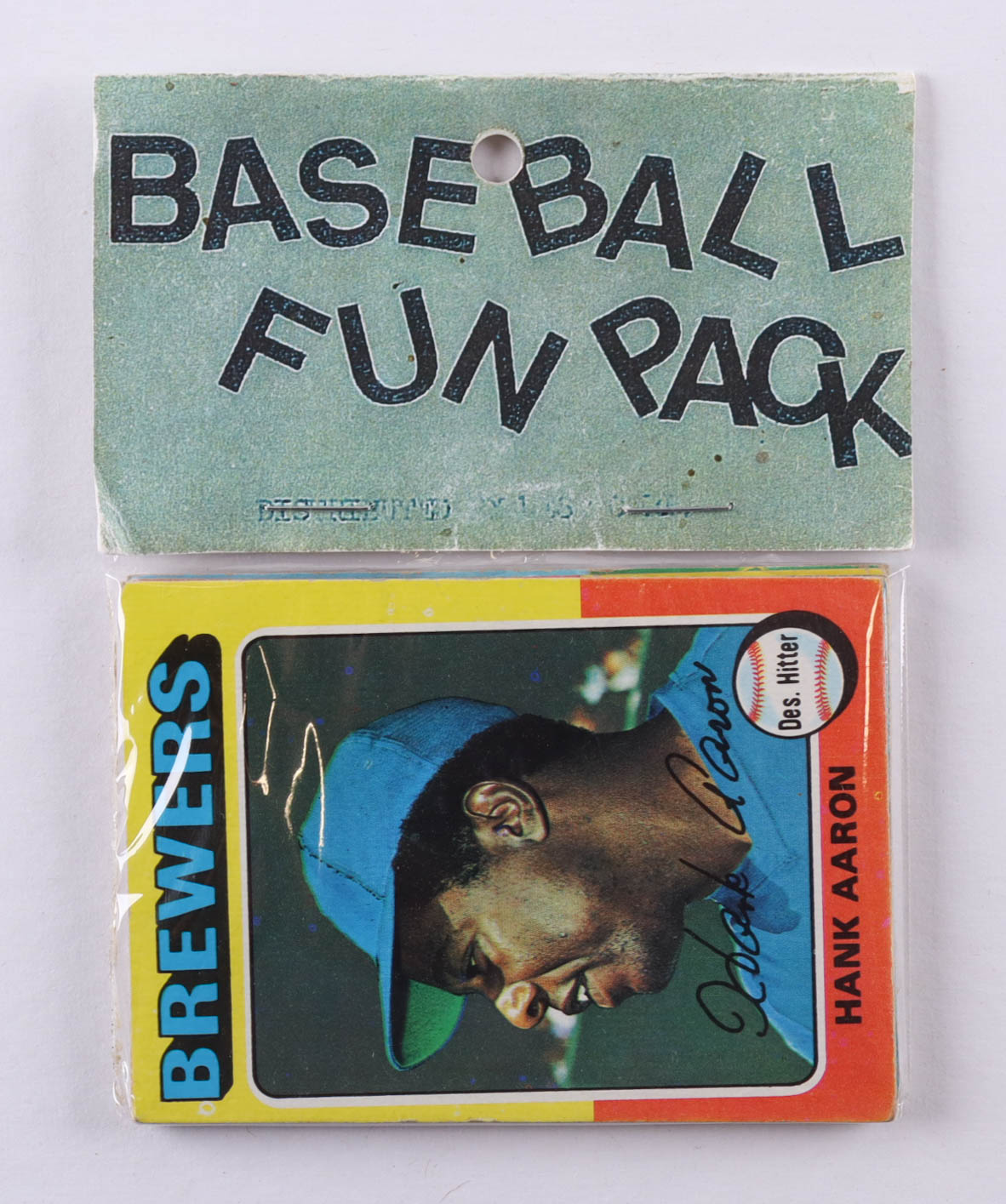 1975 Topps Baseball Card Fun Pack with (10) Cards at PristineAuction.com 1975 Topps Baseball Card Fun Pack with (10) Cards at PristineAuction.com