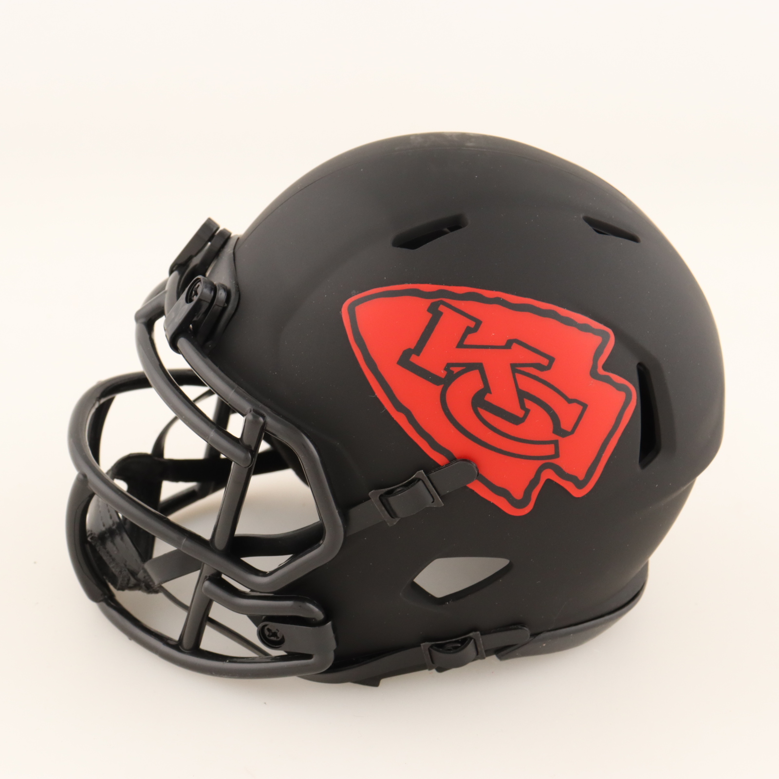 Patrick Mahomes II Signed Chiefs Eclipse Alternate Speed Mini Helmet (Beckett) at PristineAuction.com Patrick Mahomes II Signed Chiefs Eclipse Alternate Speed Mini Helmet (Beckett) at PristineAuction.com