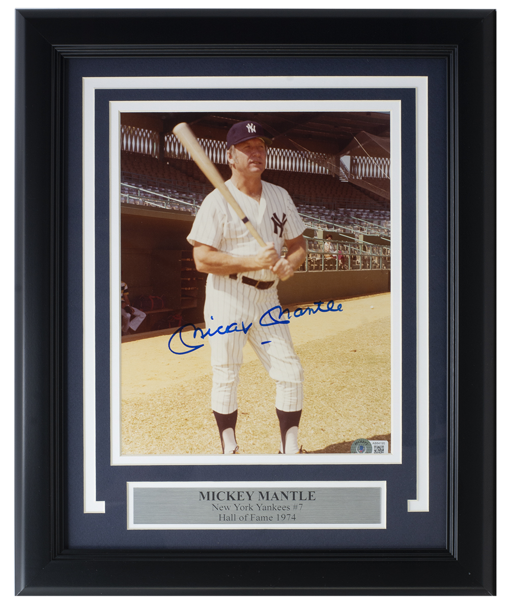 Mickey Mantle Signed Yankees Custom Framed Photo Display (Beckett) at PristineAuction.com Mickey Mantle Signed Yankees Custom Framed Photo Display (Beckett) at PristineAuction.com