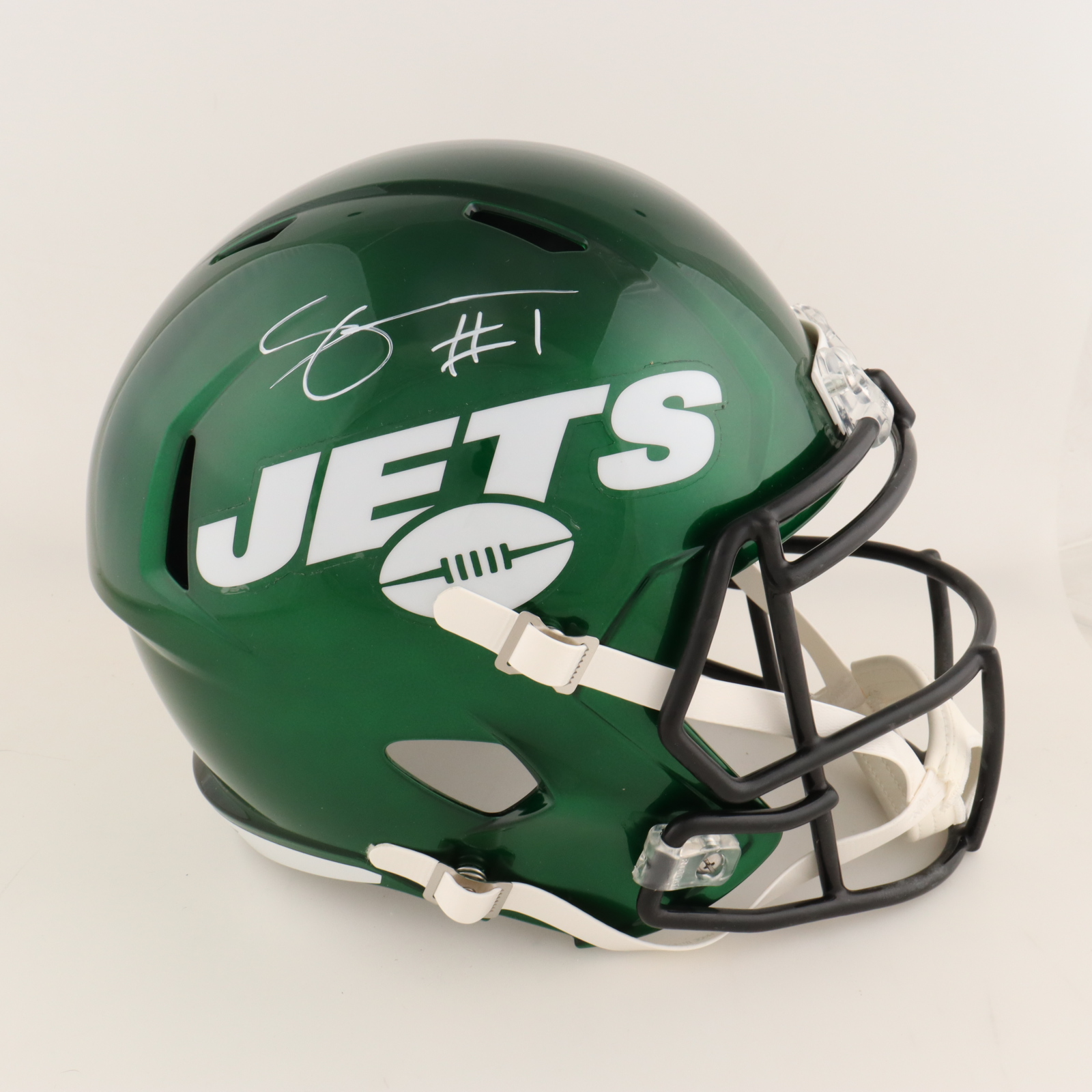 Ahmad Gardner Signed Jets Full-Size Speed Helmet (Beckett) at PristineAuction.com Ahmad Gardner Signed Jets Full-Size Speed Helmet (Beckett) at PristineAuction.com