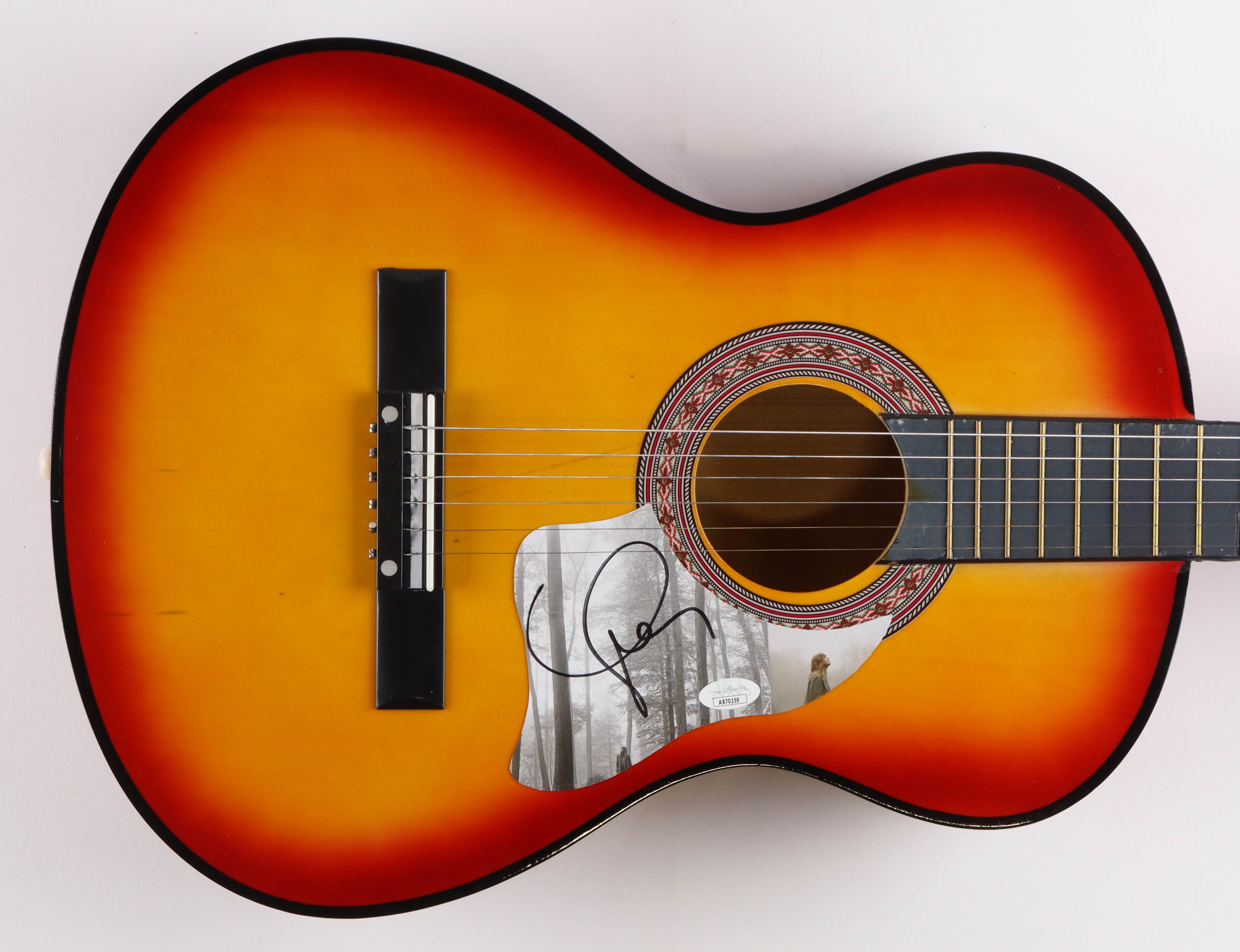 Taylor Swift Signed 39" Acoustic Guitar (JSA) at PristineAuction.com Taylor Swift Signed 39" Acoustic Guitar (JSA) at PristineAuction.com