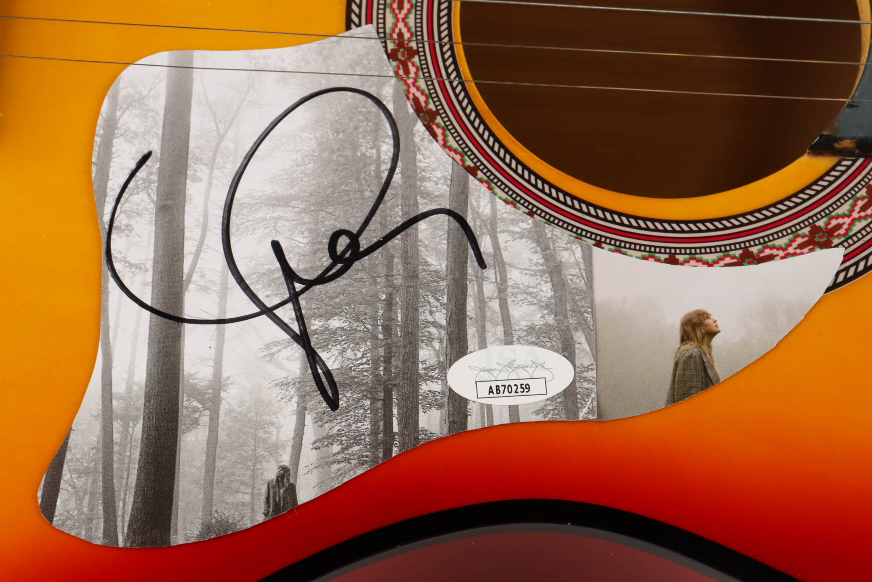 Taylor Swift Signed 39" Acoustic Guitar (JSA) at PristineAuction.com Taylor Swift Signed 39" Acoustic Guitar (JSA) at PristineAuction.com