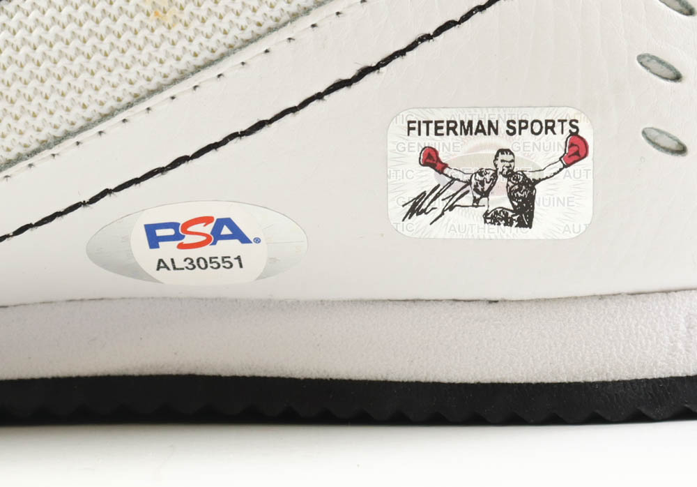 Mike Tyson Signed Everlast Boxing Boot (PSA & Tyson) at PristineAuction.com Mike Tyson Signed Everlast Boxing Boot (PSA & Tyson) at PristineAuction.com