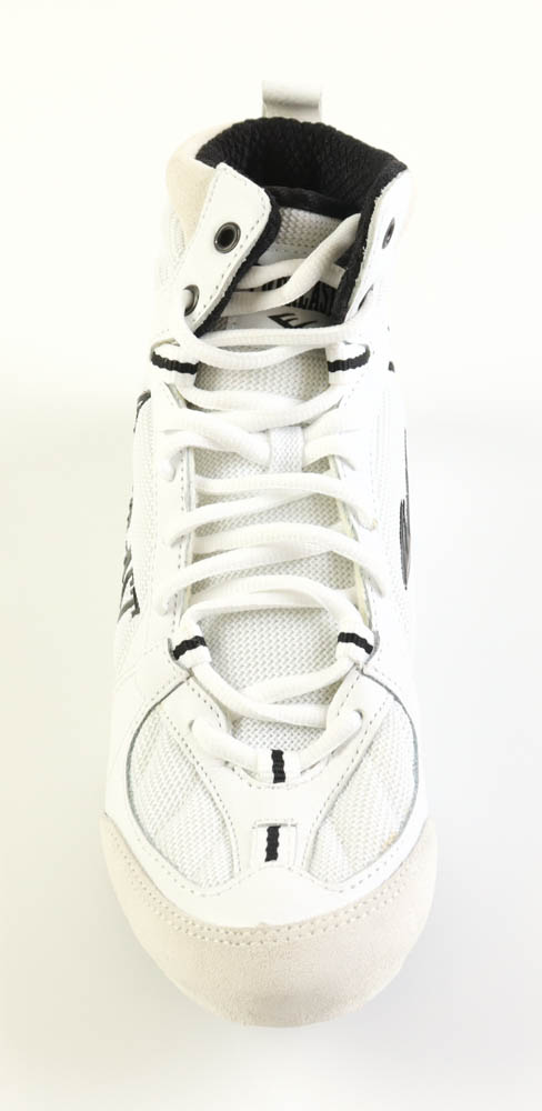 Mike Tyson Signed Everlast Boxing Boot (PSA & Tyson) at PristineAuction.com Mike Tyson Signed Everlast Boxing Boot (PSA & Tyson) at PristineAuction.com