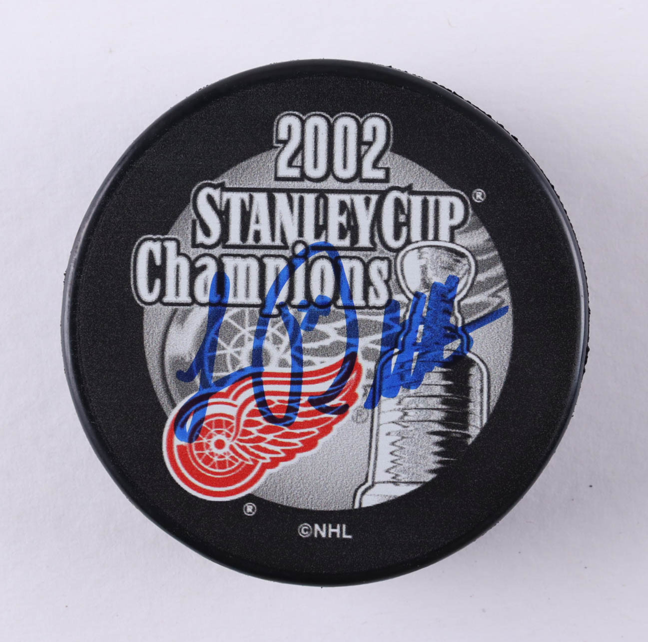 Luc Robitaille Signed Red Wings 2002 Stanley Cup Champions Logo Hockey Puck (COJO) at PristineAuction.com Luc Robitaille Signed Red Wings 2002 Stanley Cup Champions Logo Hockey Puck (COJO) at PristineAuction.com