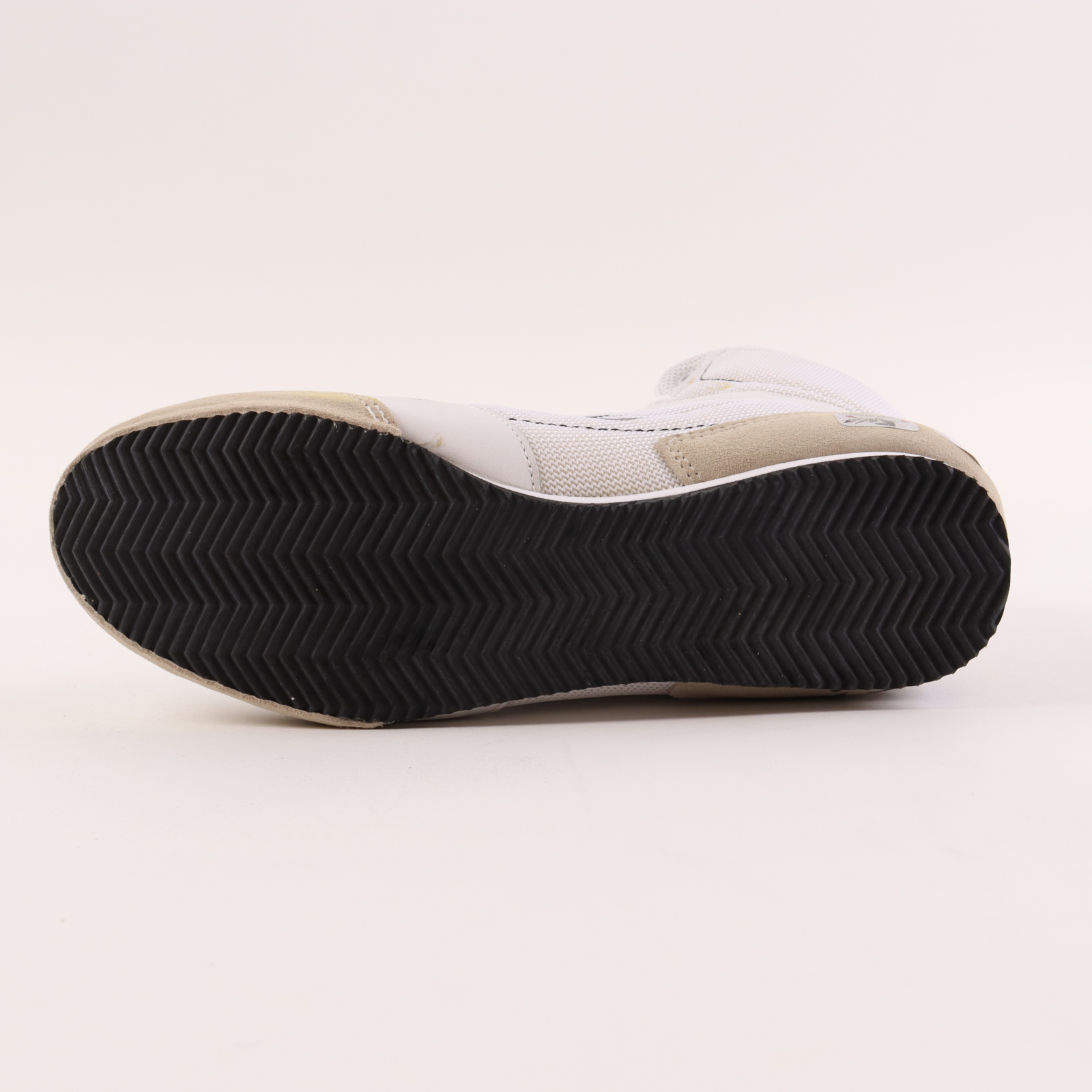 Mike Tyson Signed Everlast Boxing Shoe with Display Case (PSA & Tyson) at PristineAuction.com Mike Tyson Signed Everlast Boxing Shoe with Display Case (PSA & Tyson) at PristineAuction.com